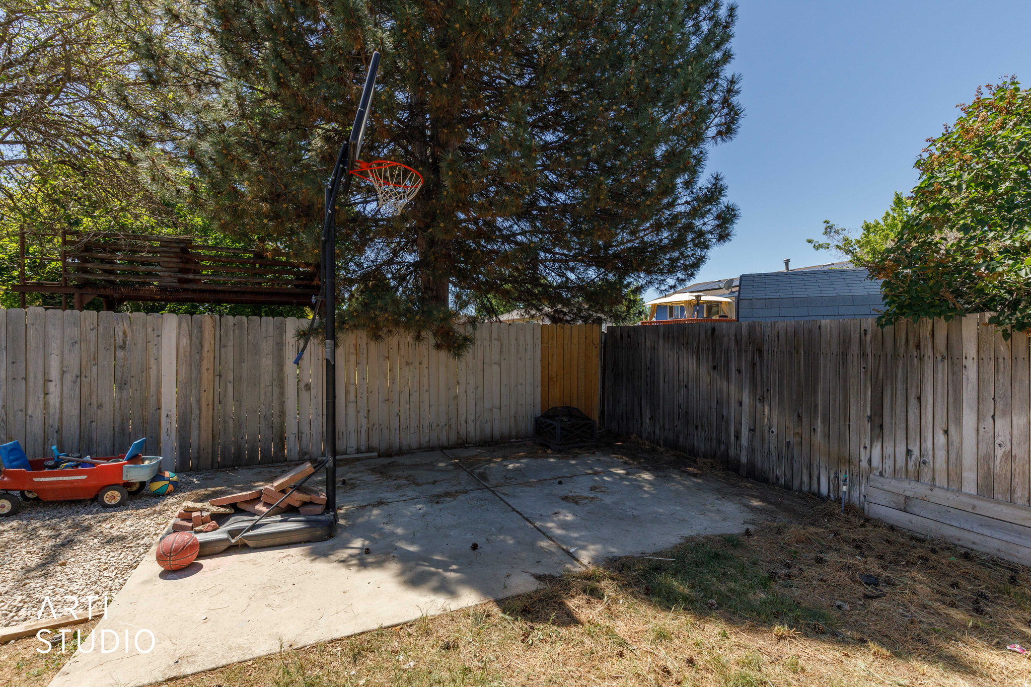 main property photo 34
