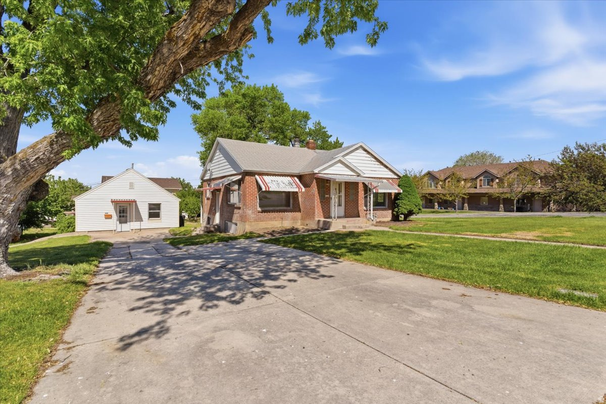 main property photo 2