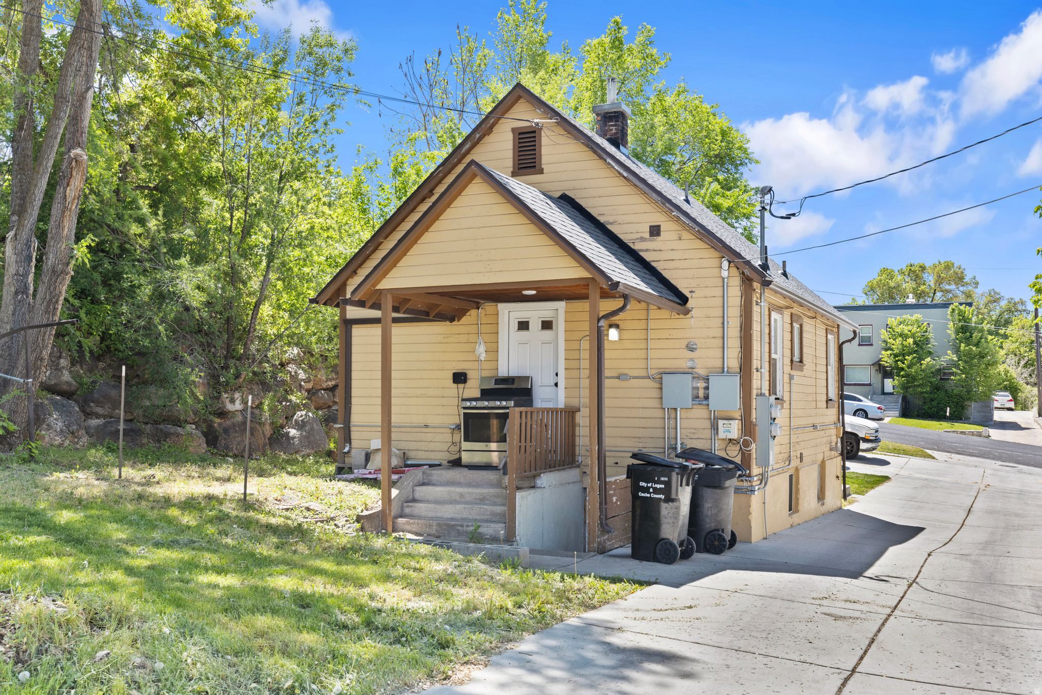 main property photo 5