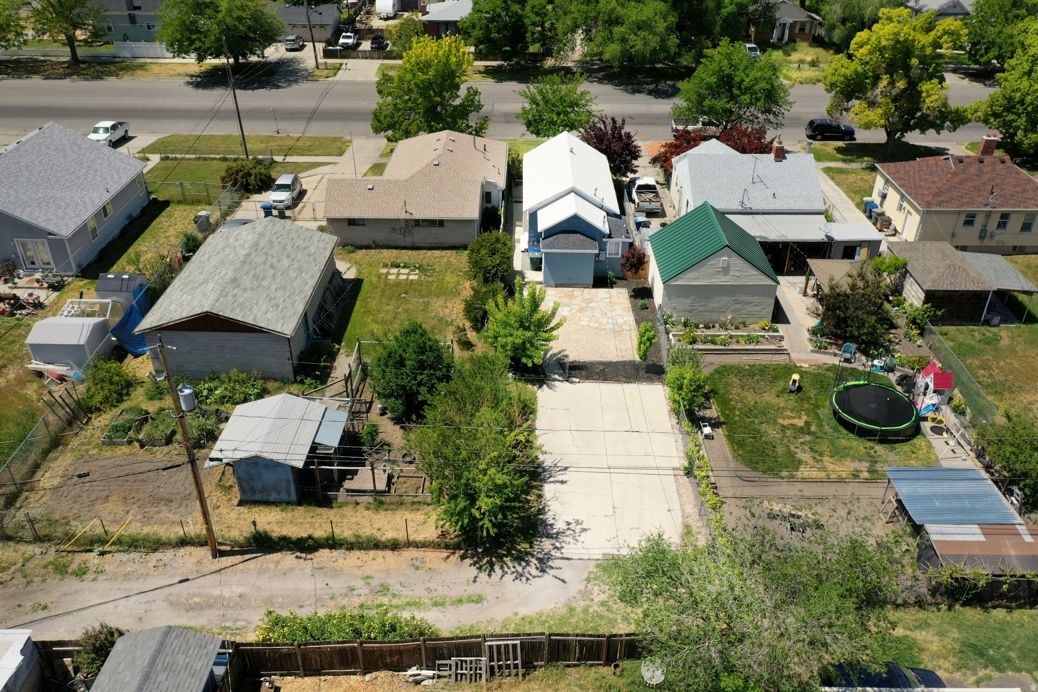 main property photo 32