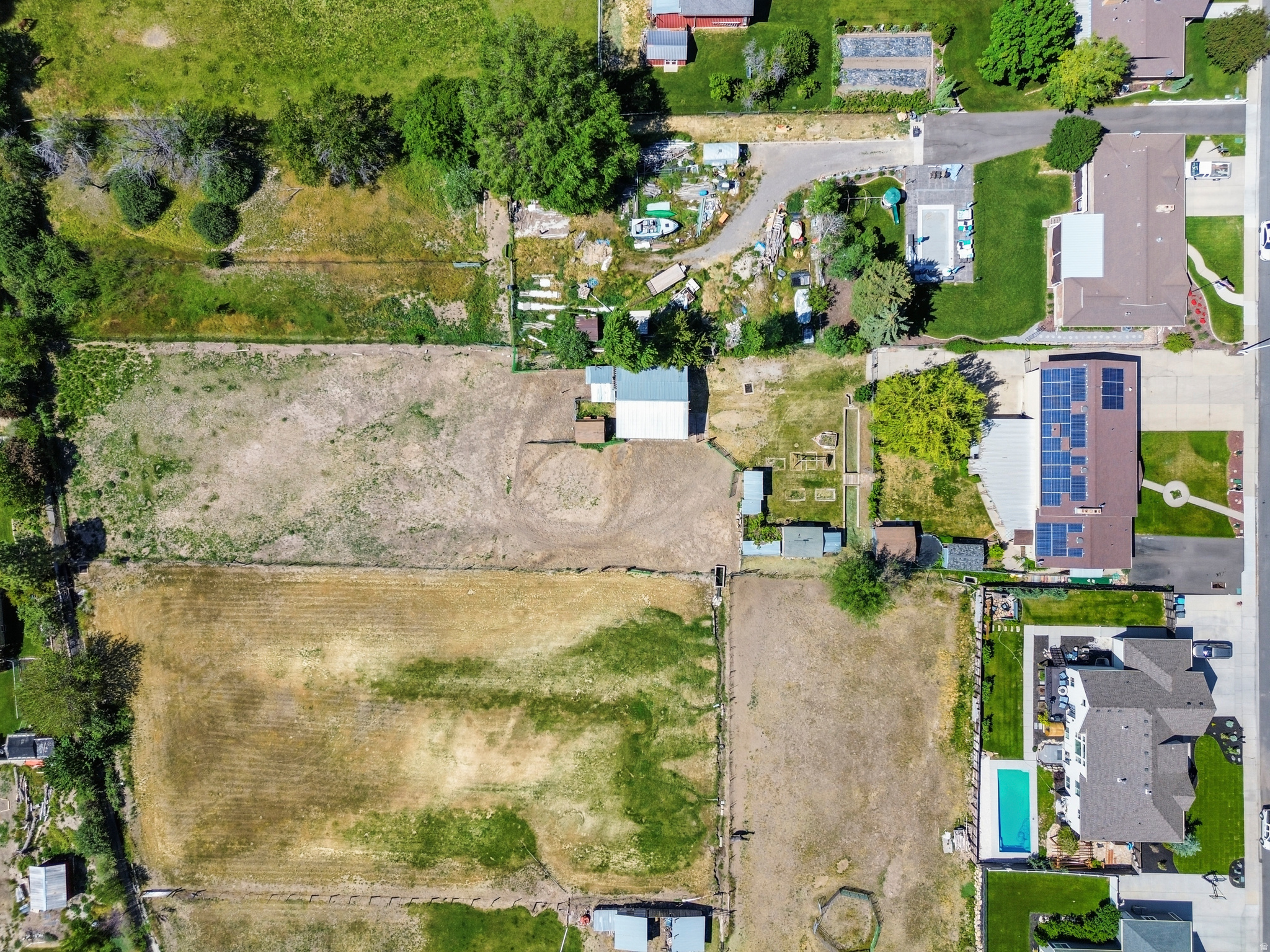 main property photo 41