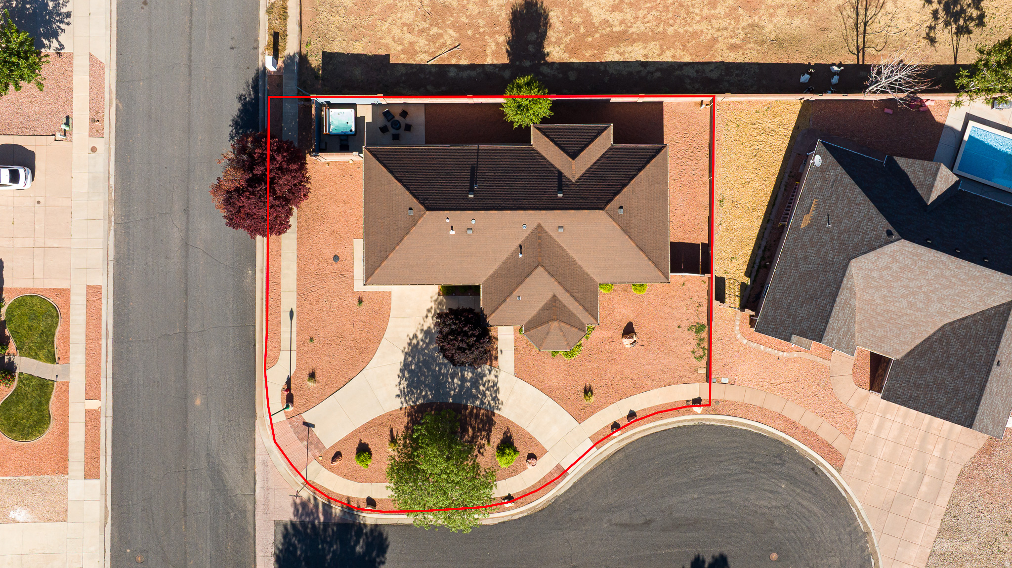 main property photo 30