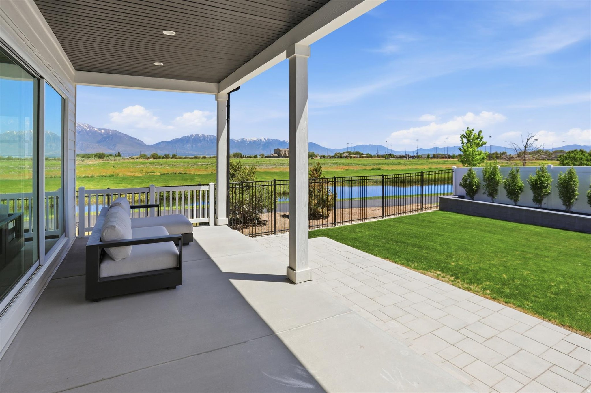 main property photo 51