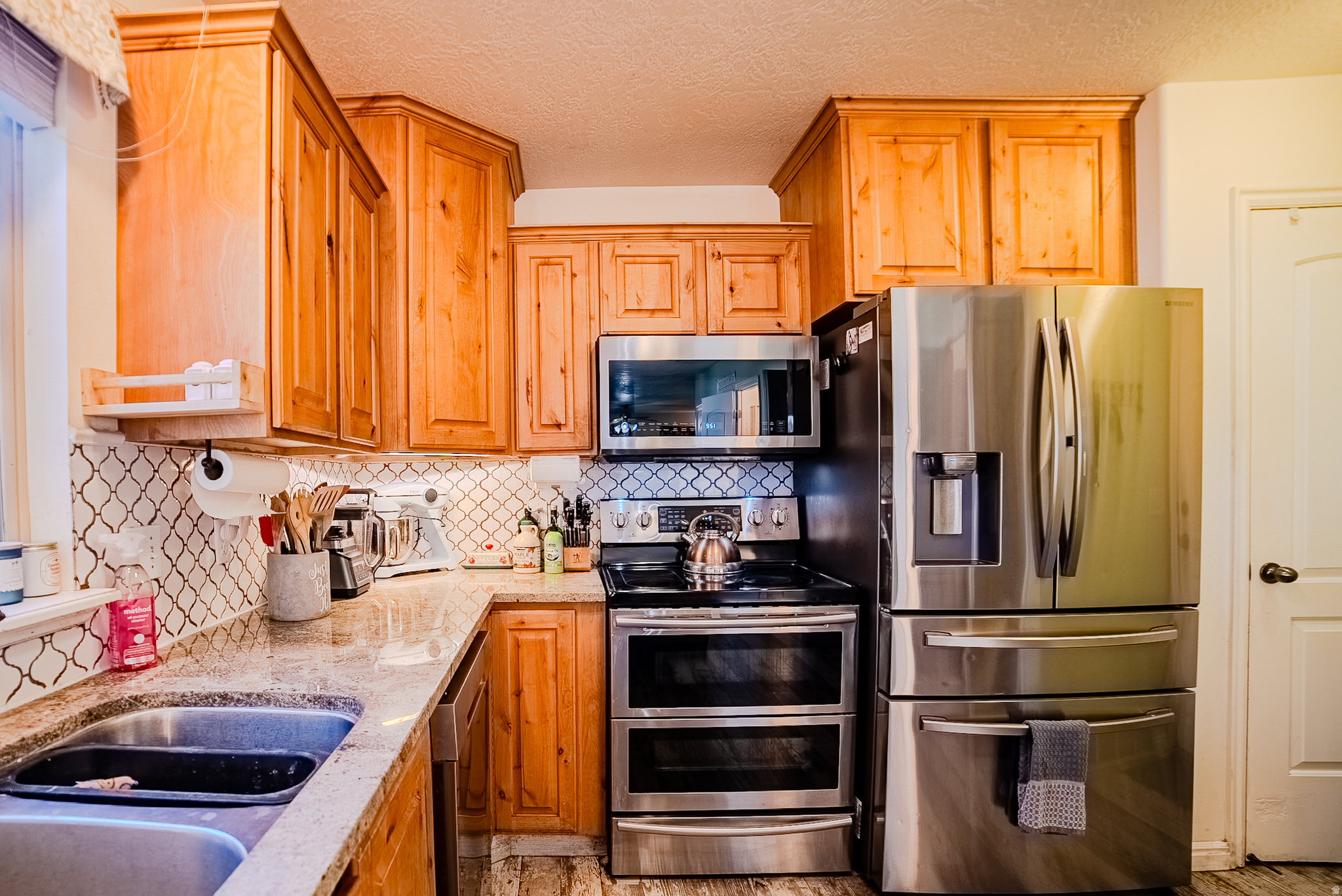 main property photo 7
