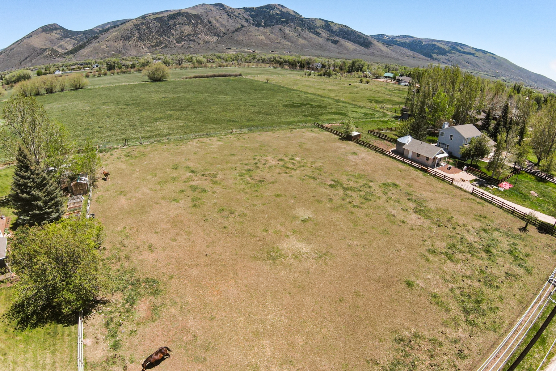main property photo 23