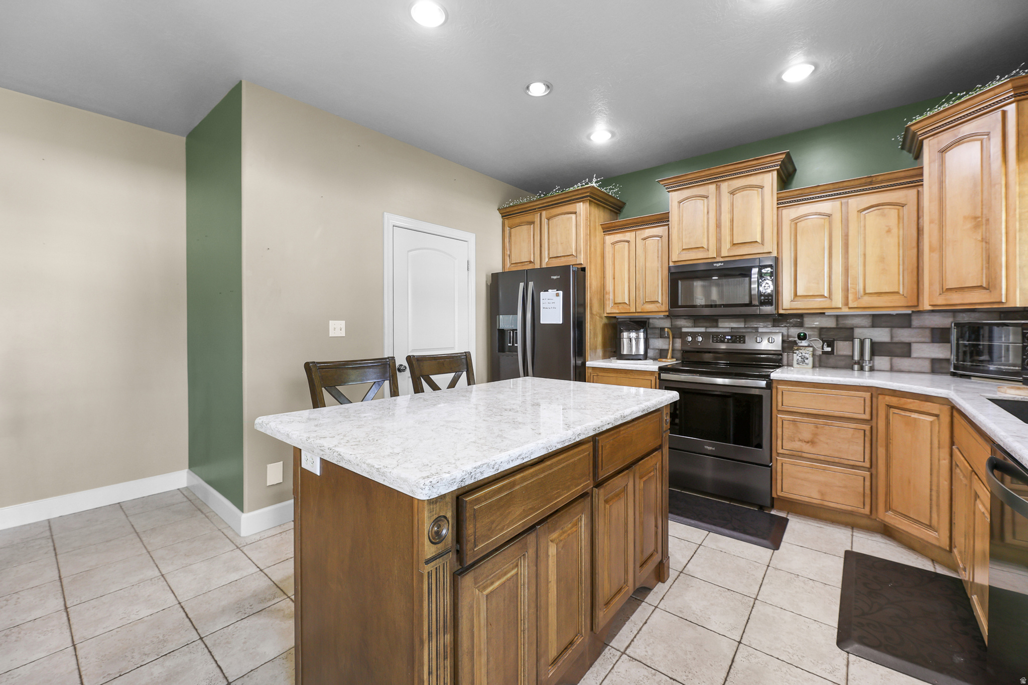 main property photo 8