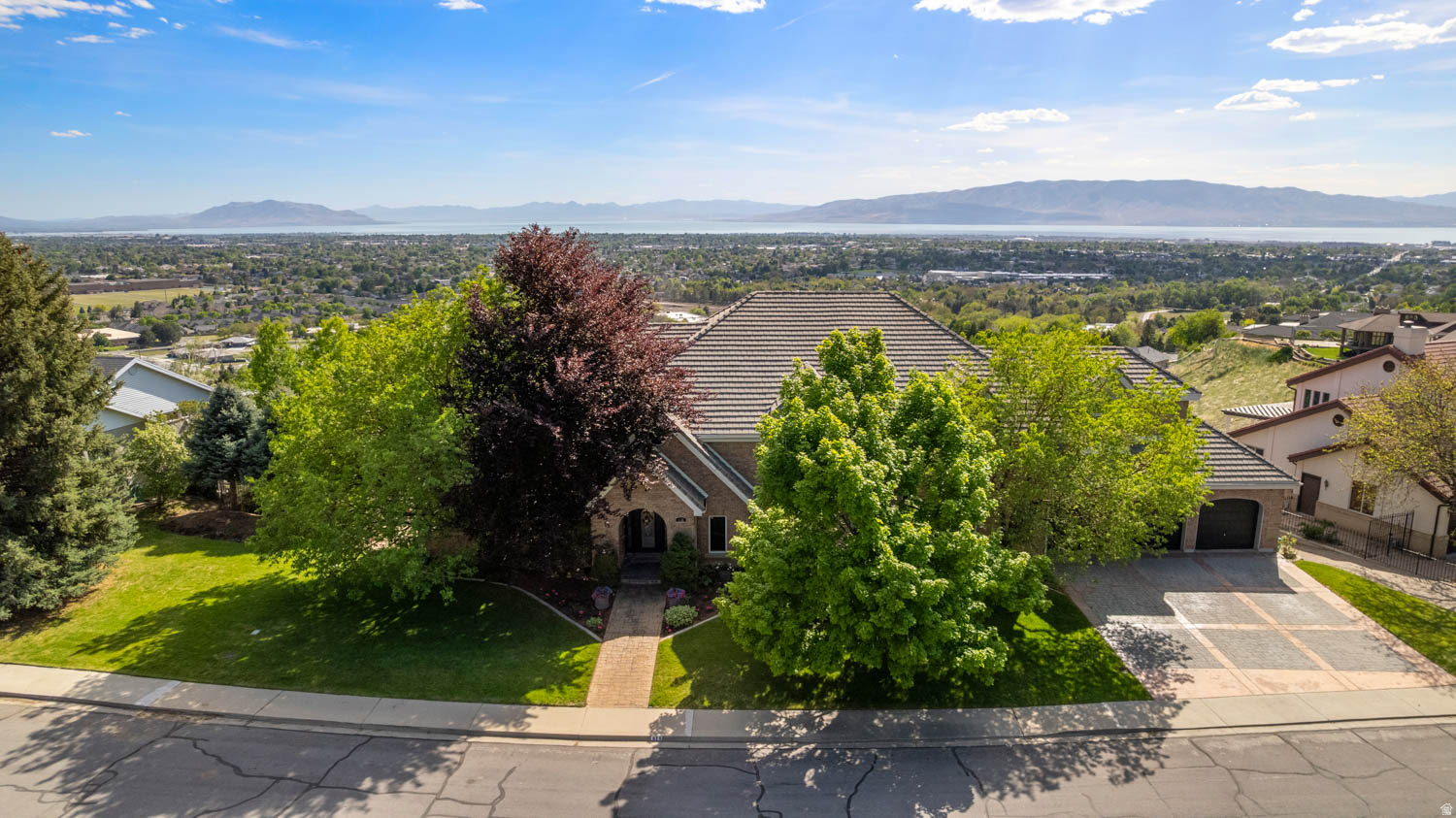 main property photo 78