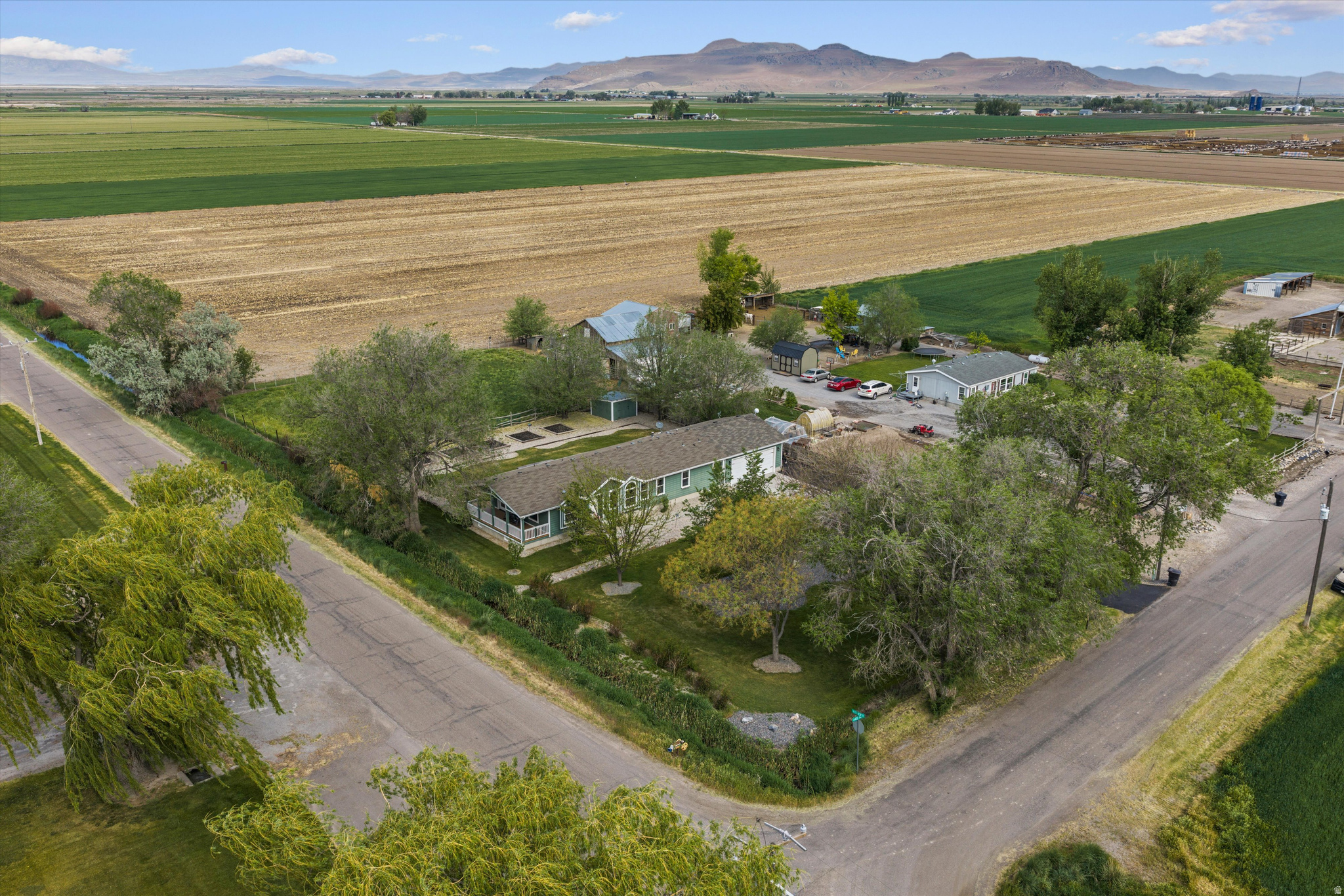 main property photo 31