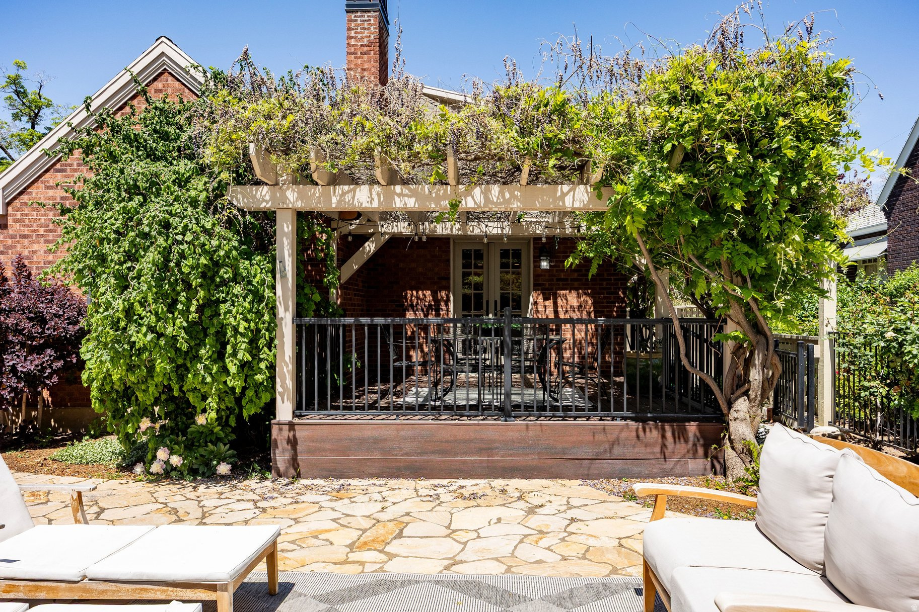 main property photo 41