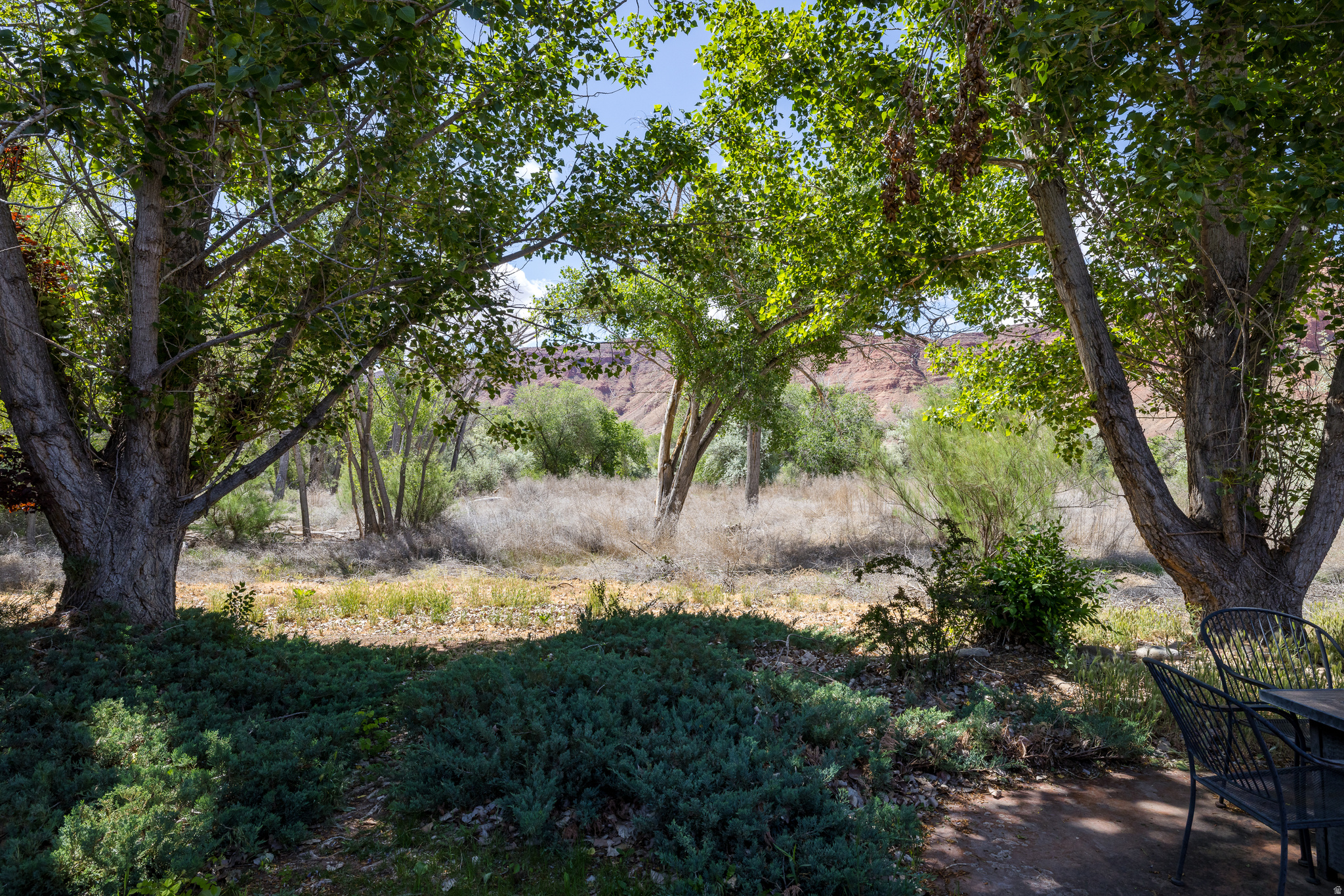 main property photo 30