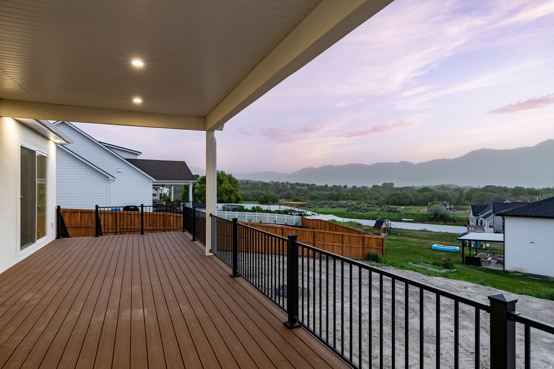 main property photo 22