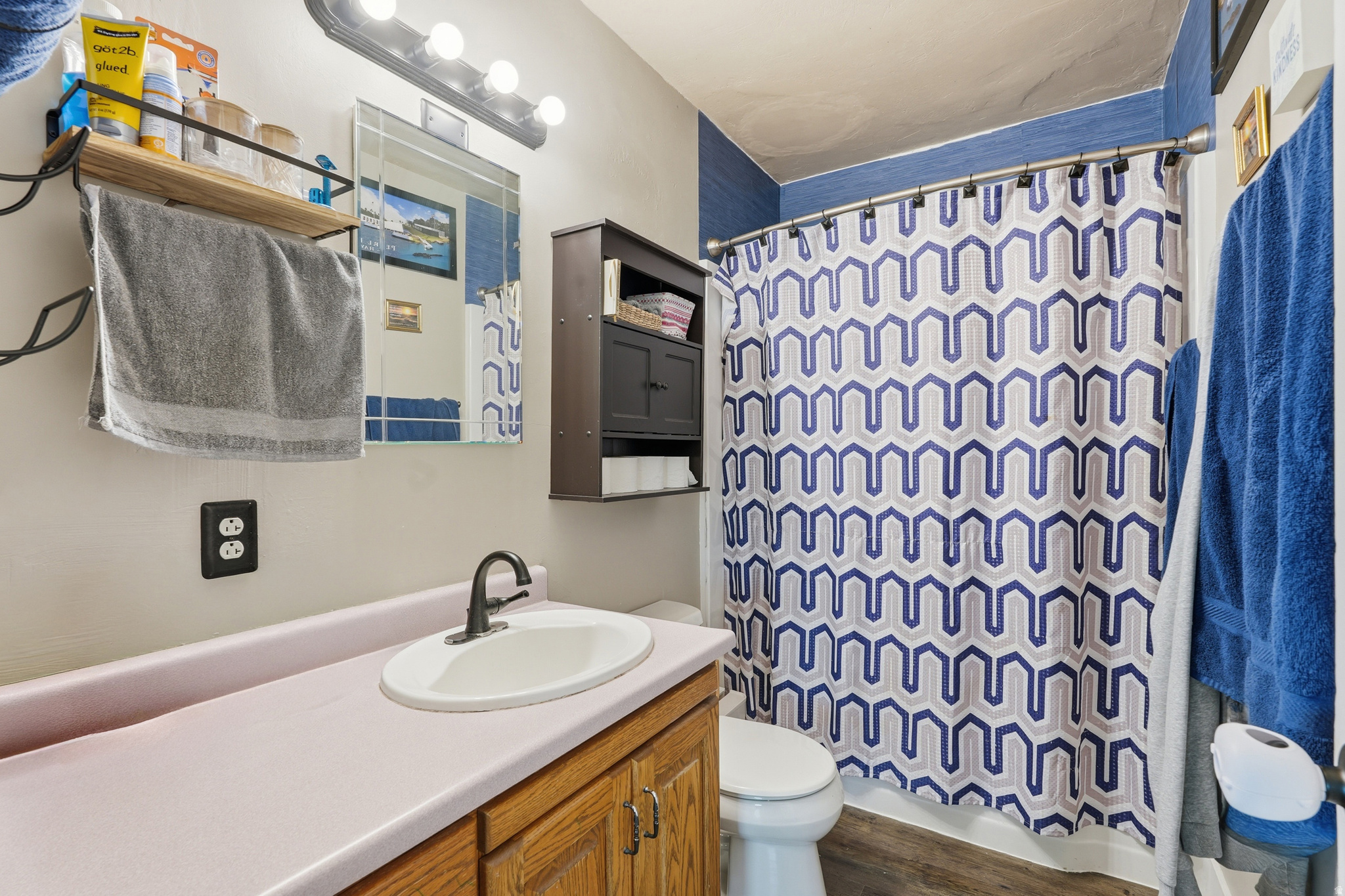 main property photo 13