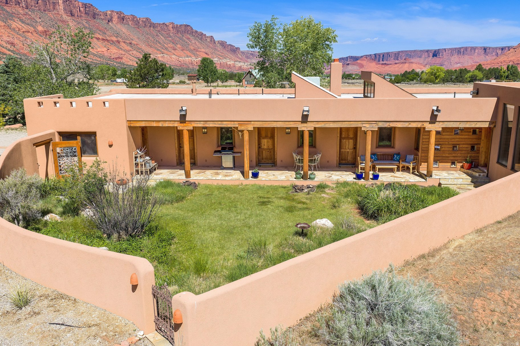 main property photo 18