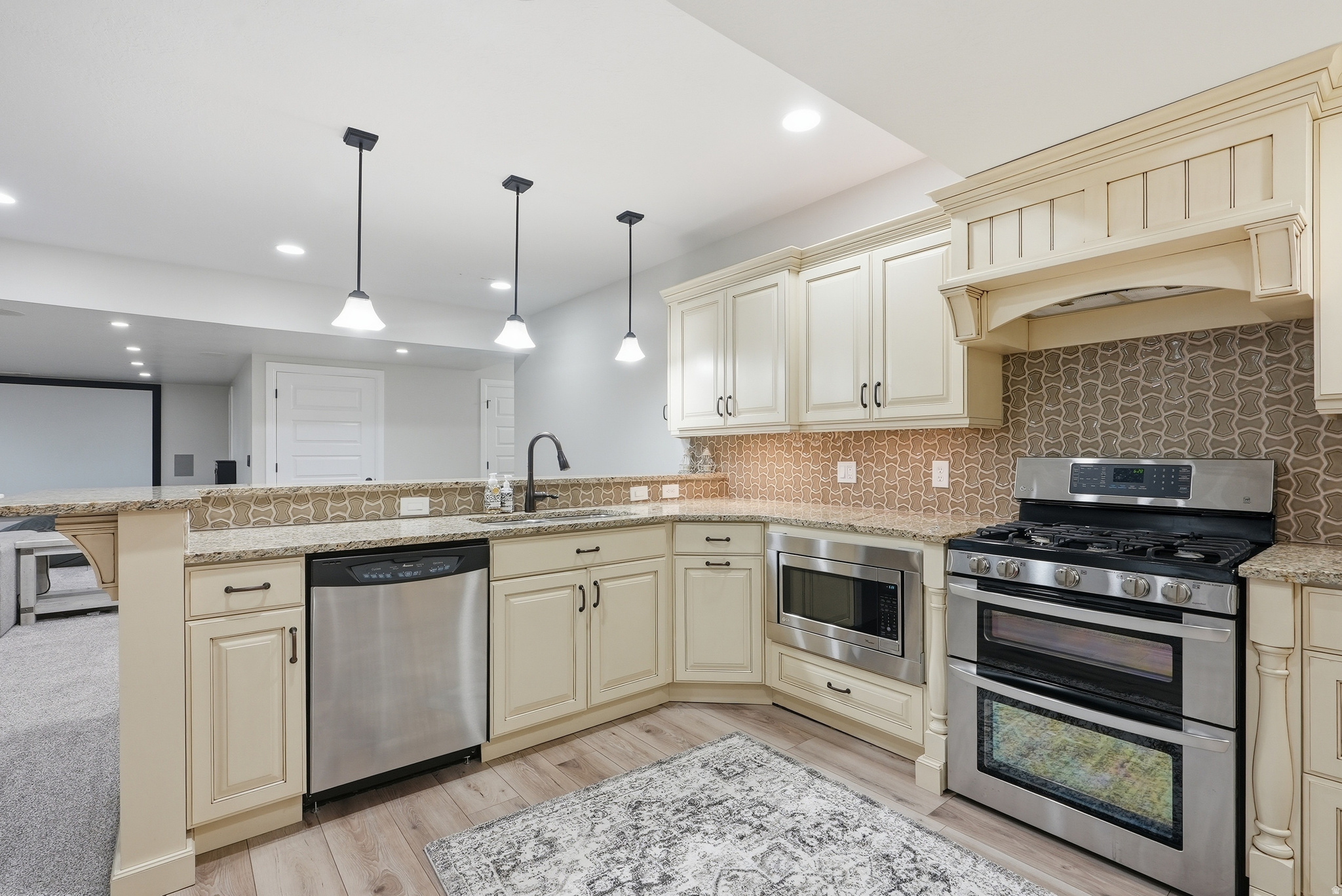 main property photo 58