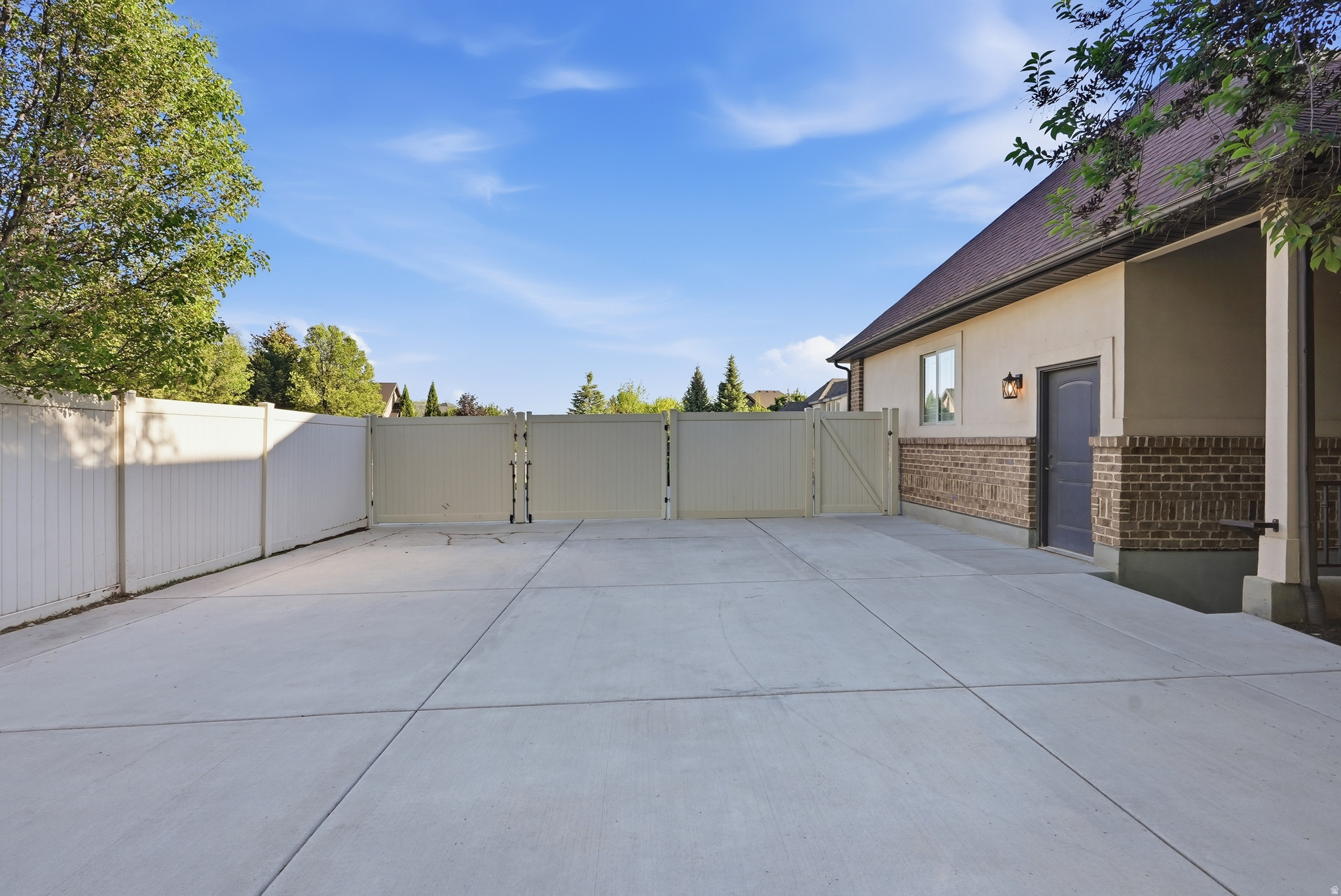 main property photo 70
