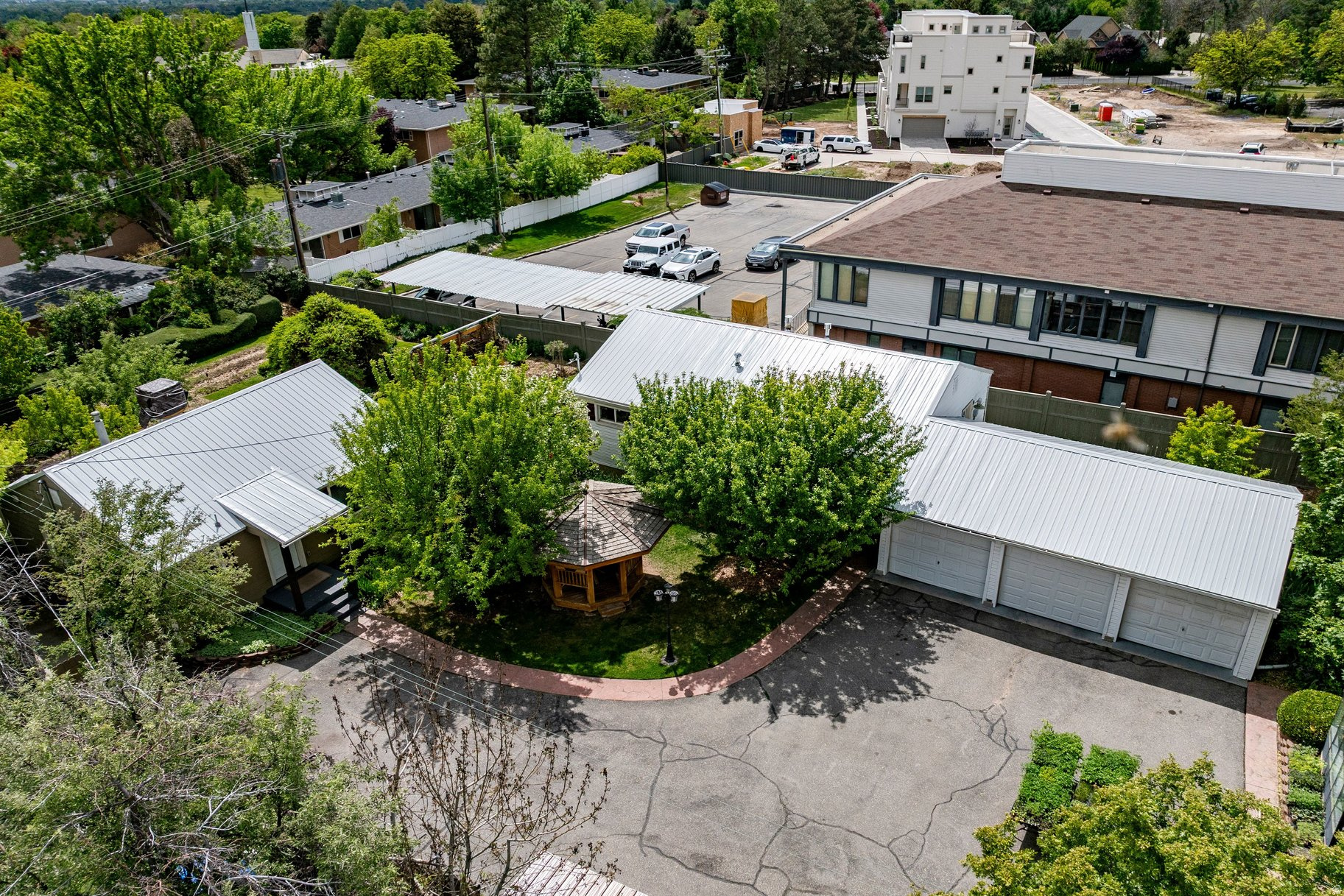 main property photo 80