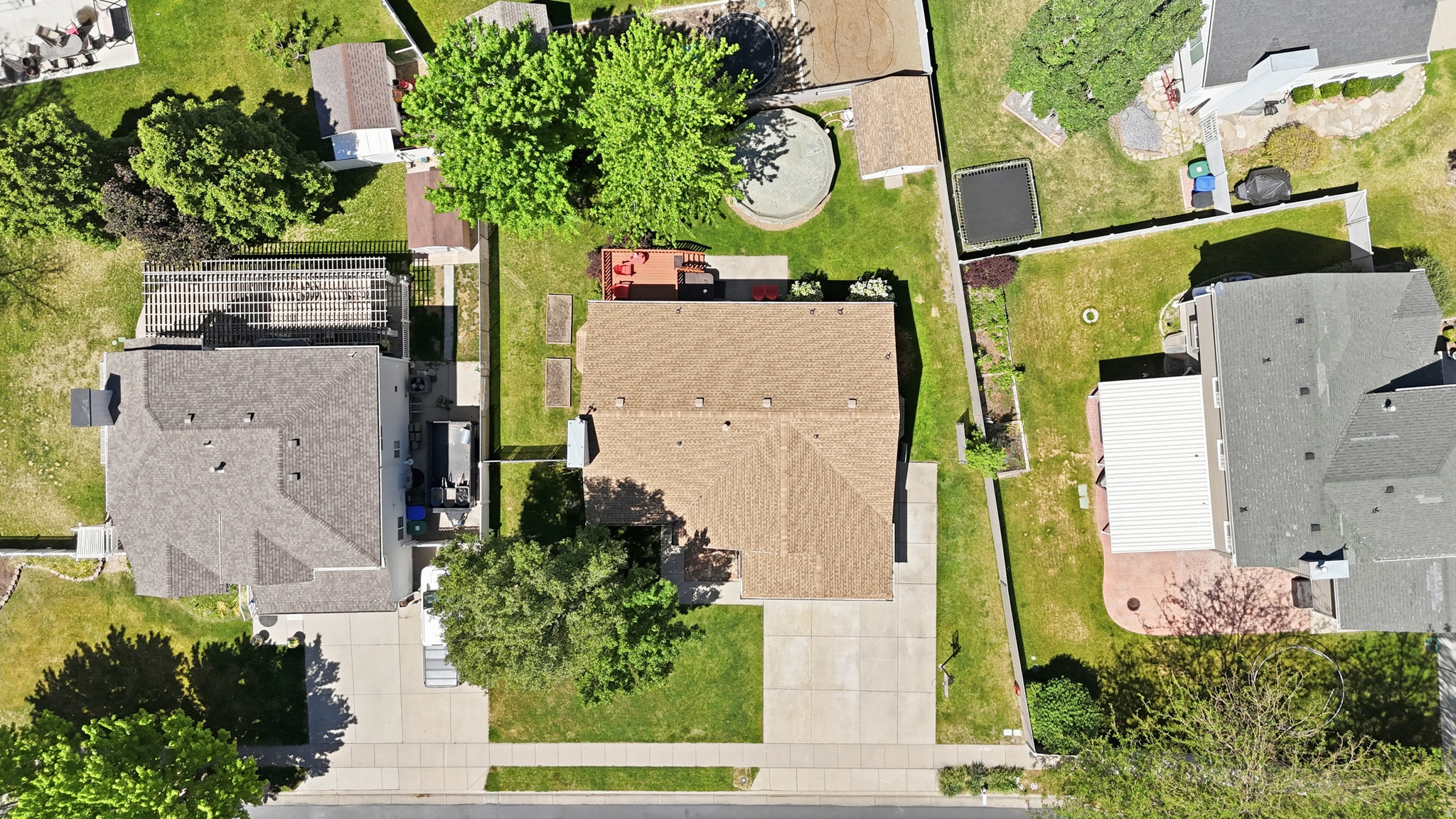main property photo 48