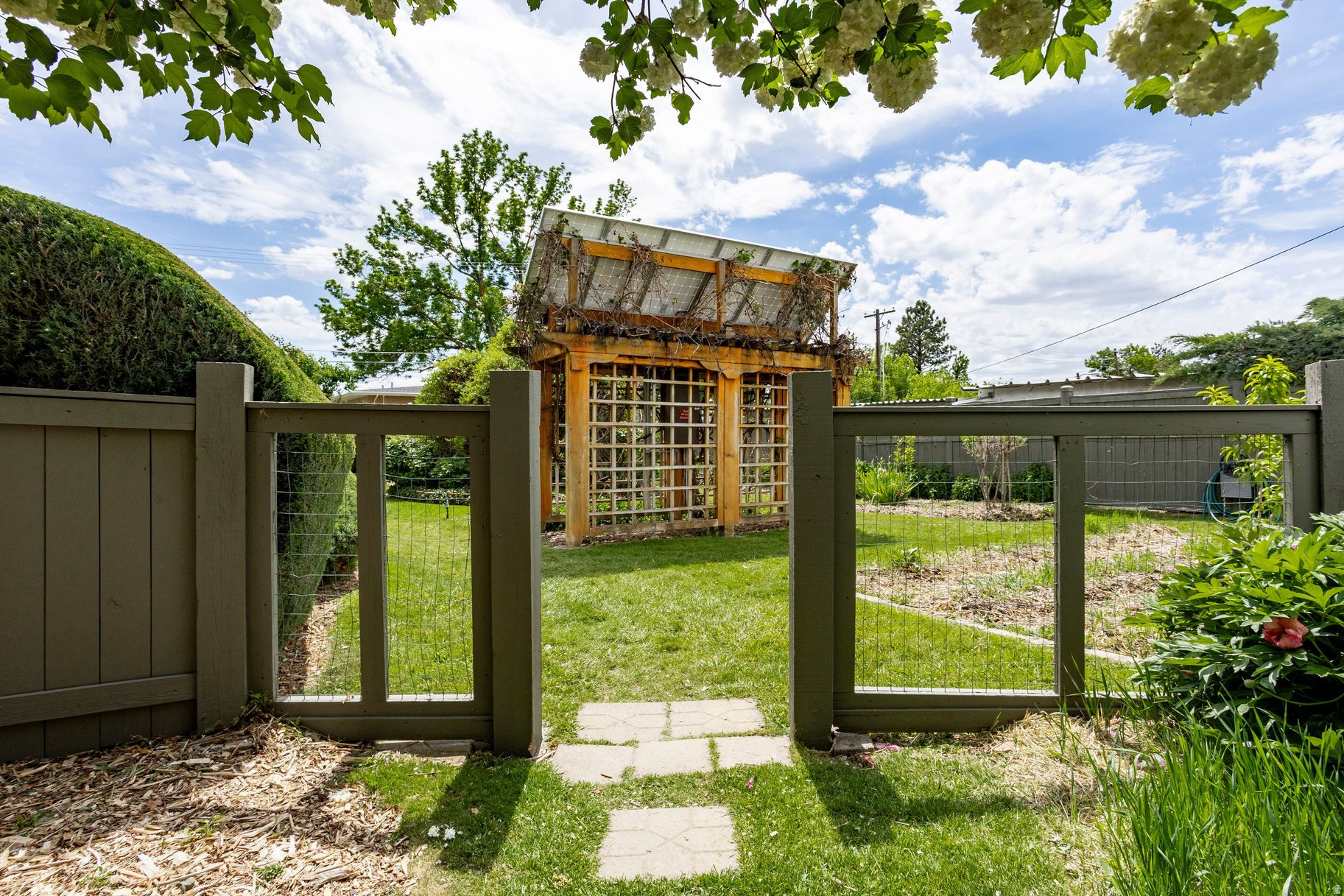 main property photo 60