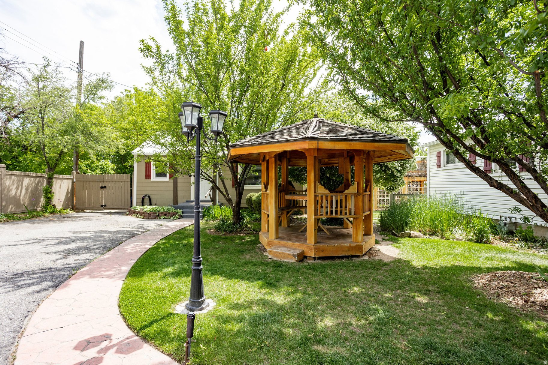 main property photo 71