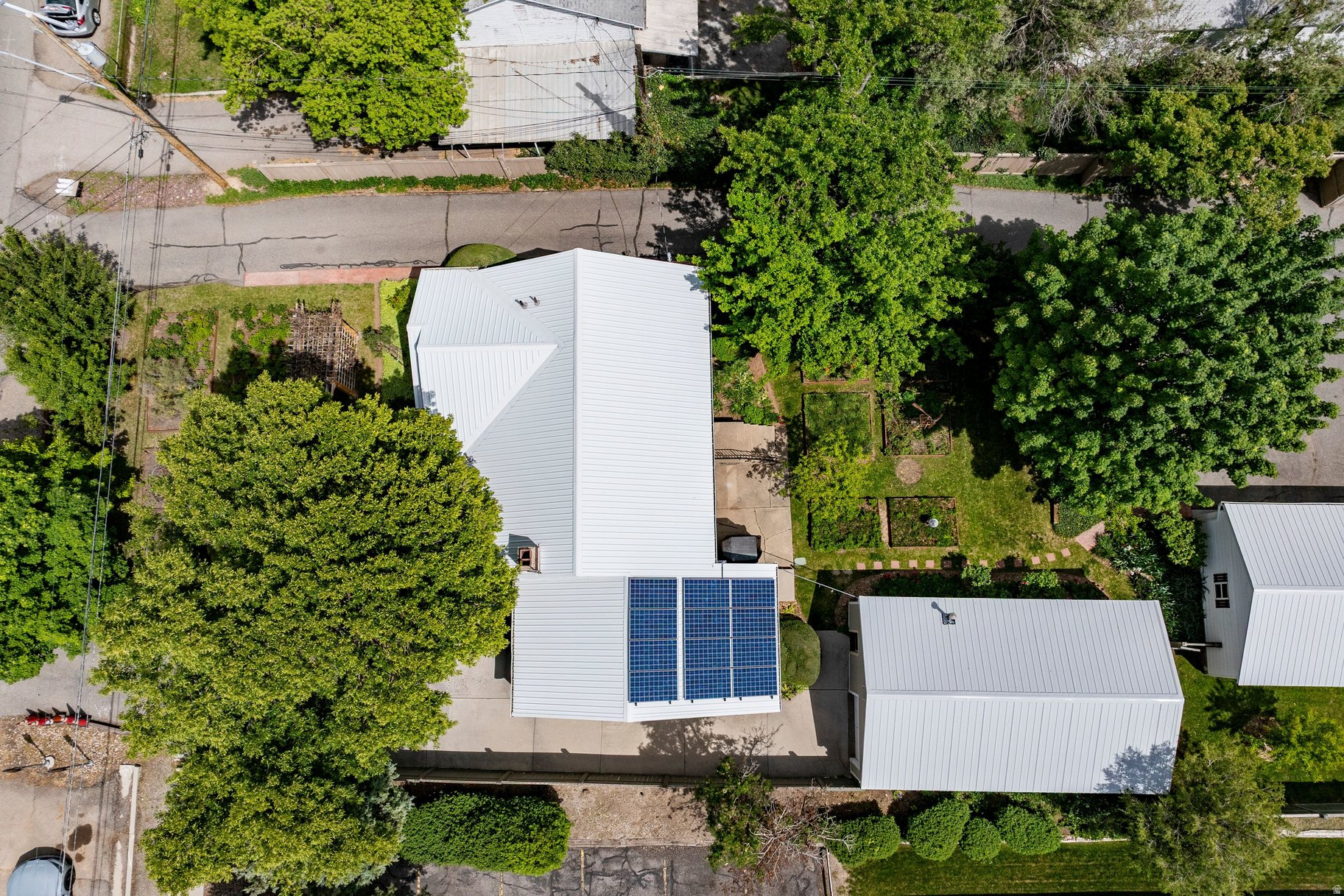 main property photo 82