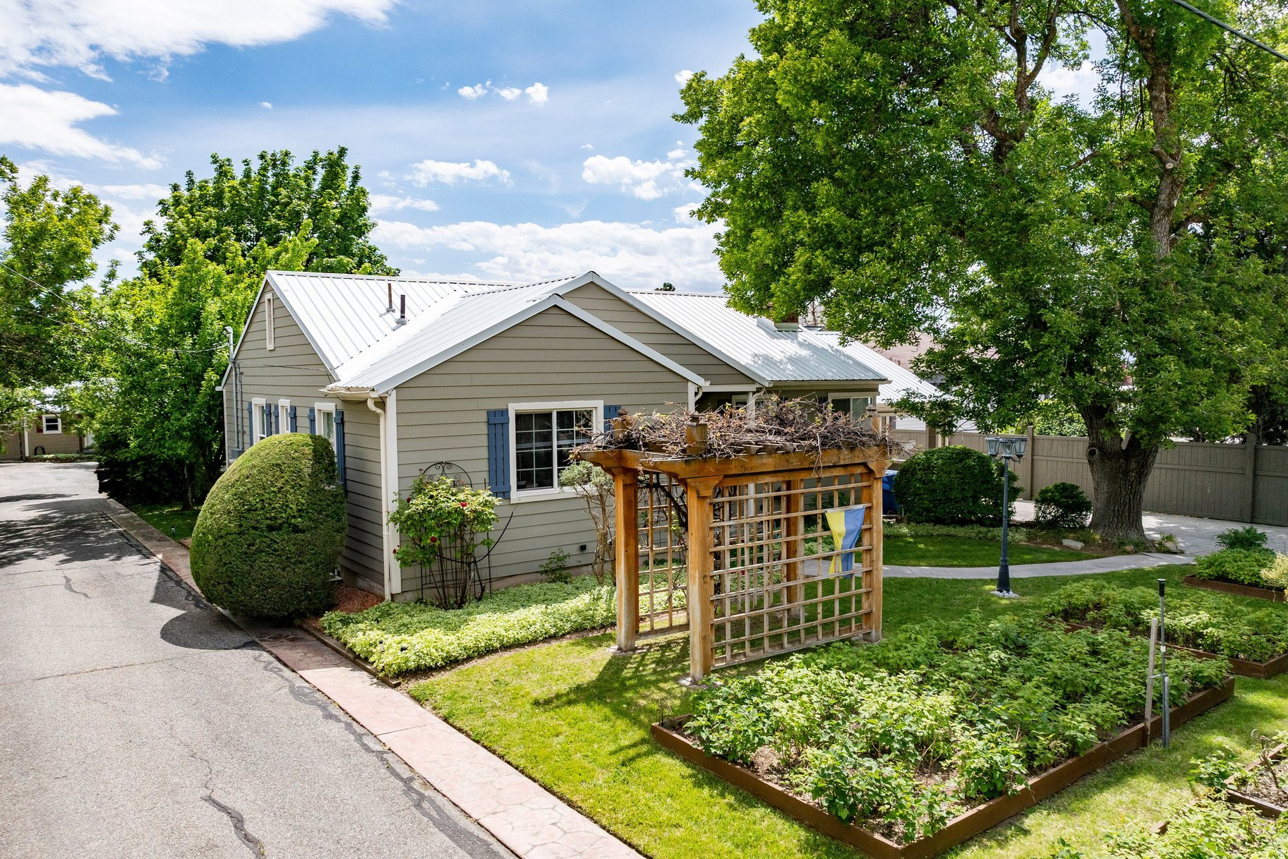 main property photo 84