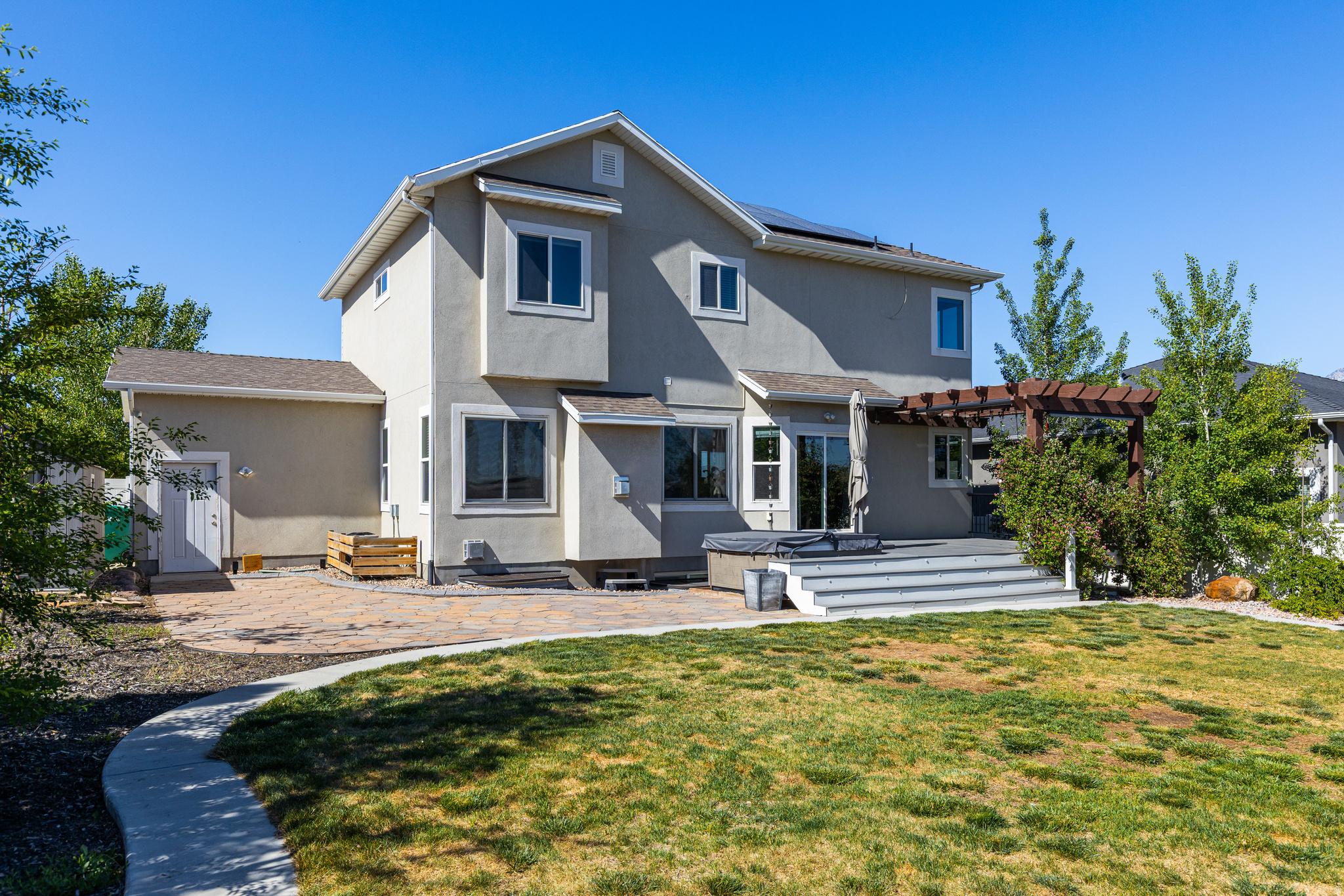 main property photo 38