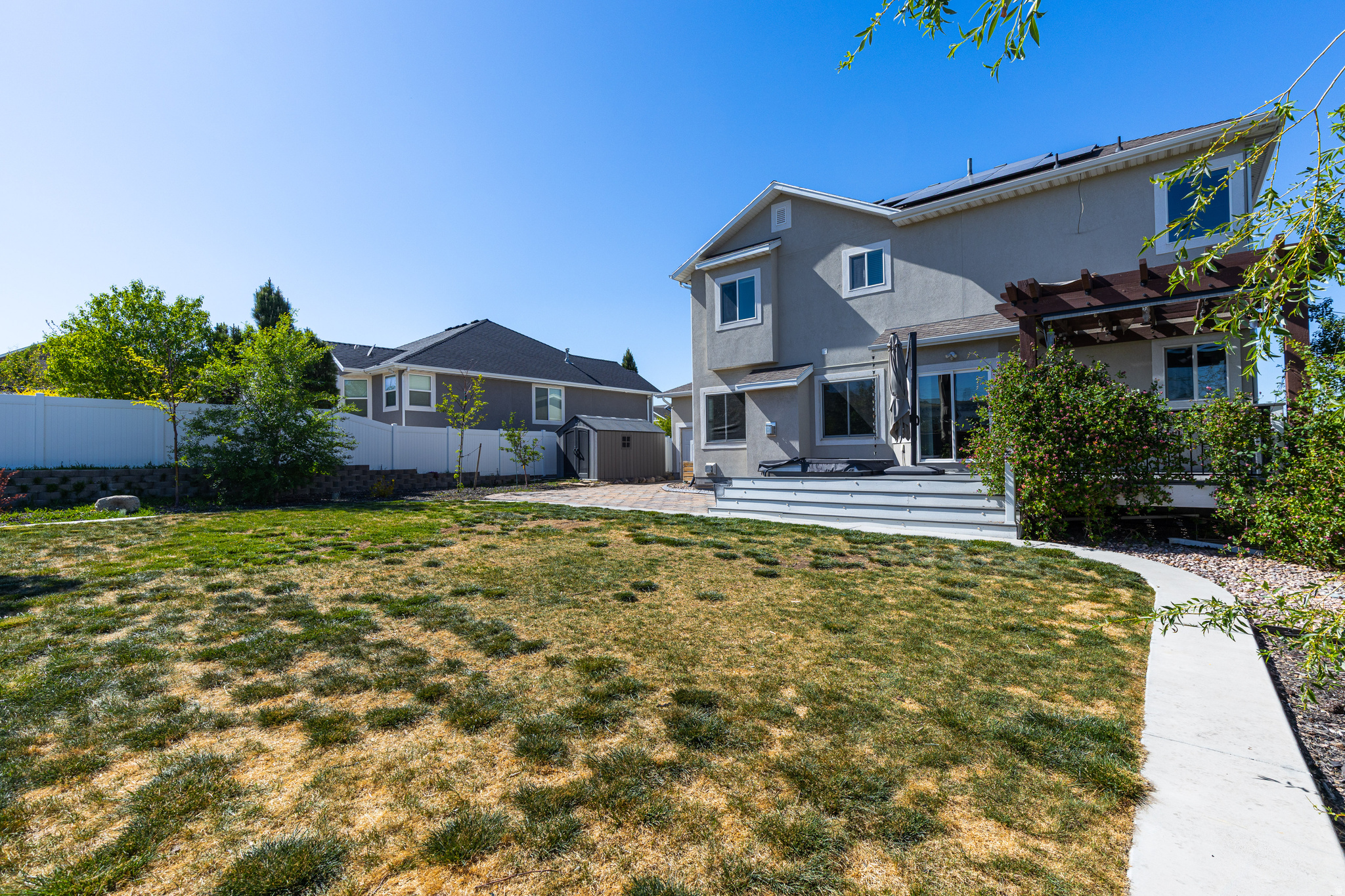 main property photo 50