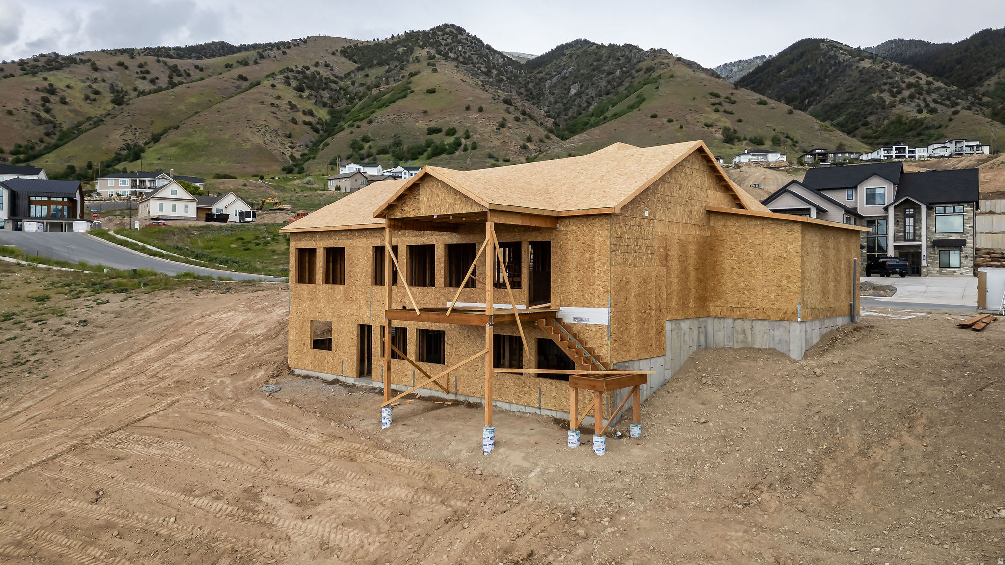 main property photo 6