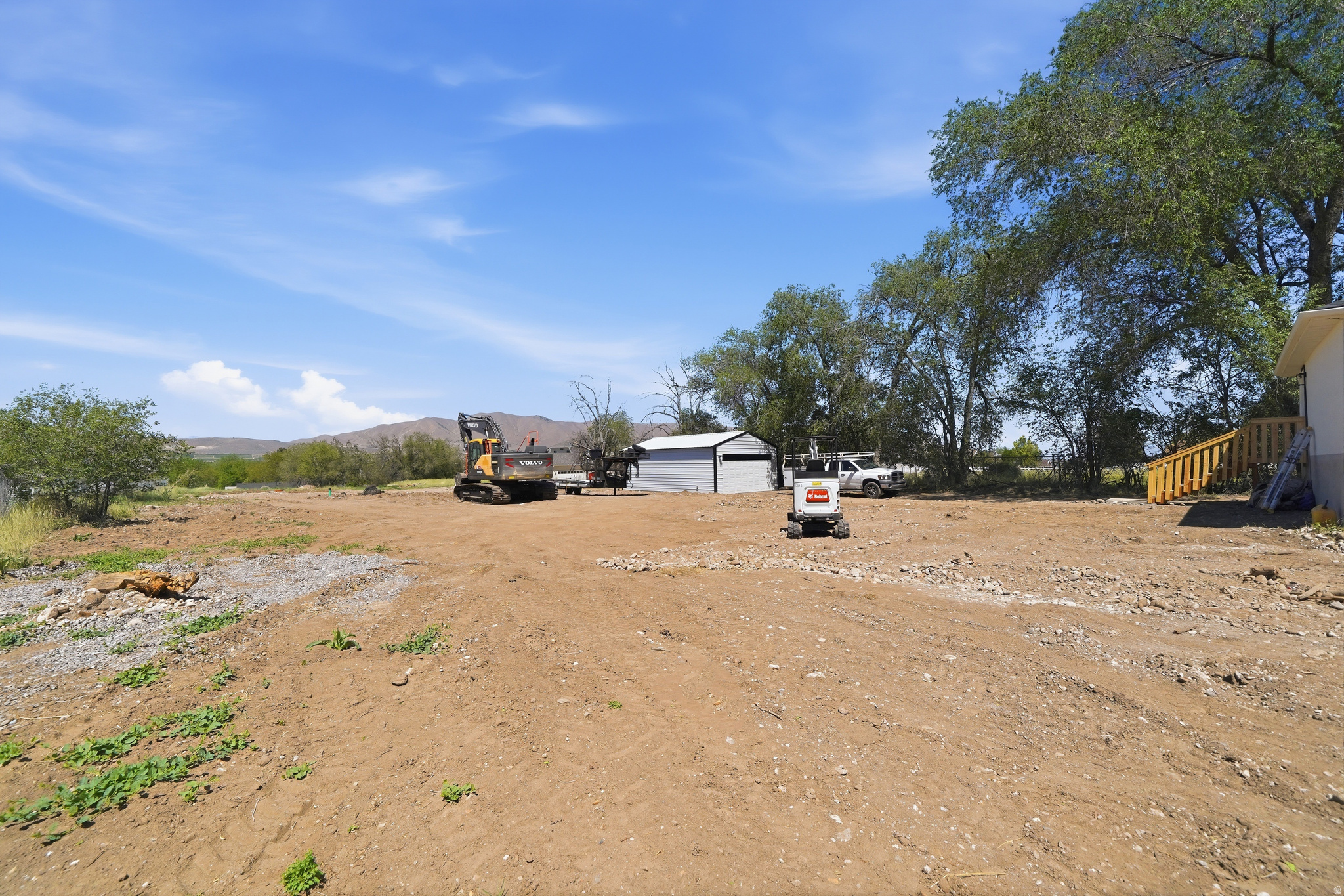 main property photo 22
