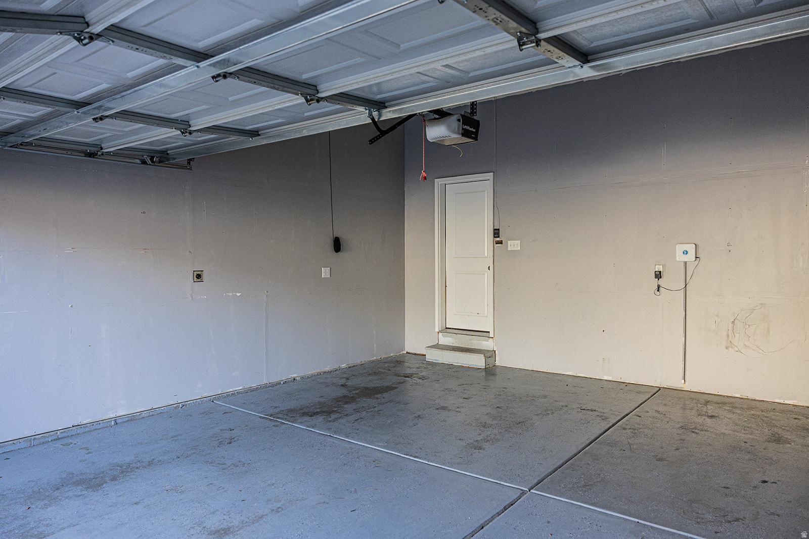 main property photo 51