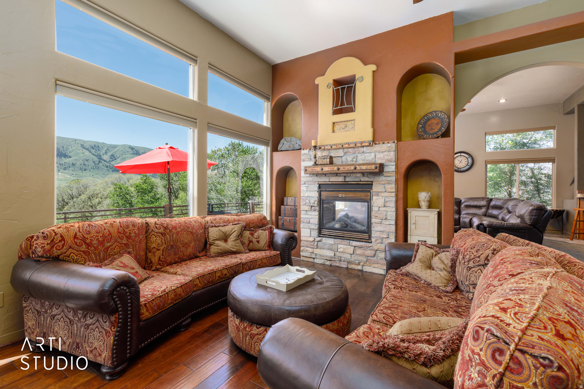 main property photo 12
