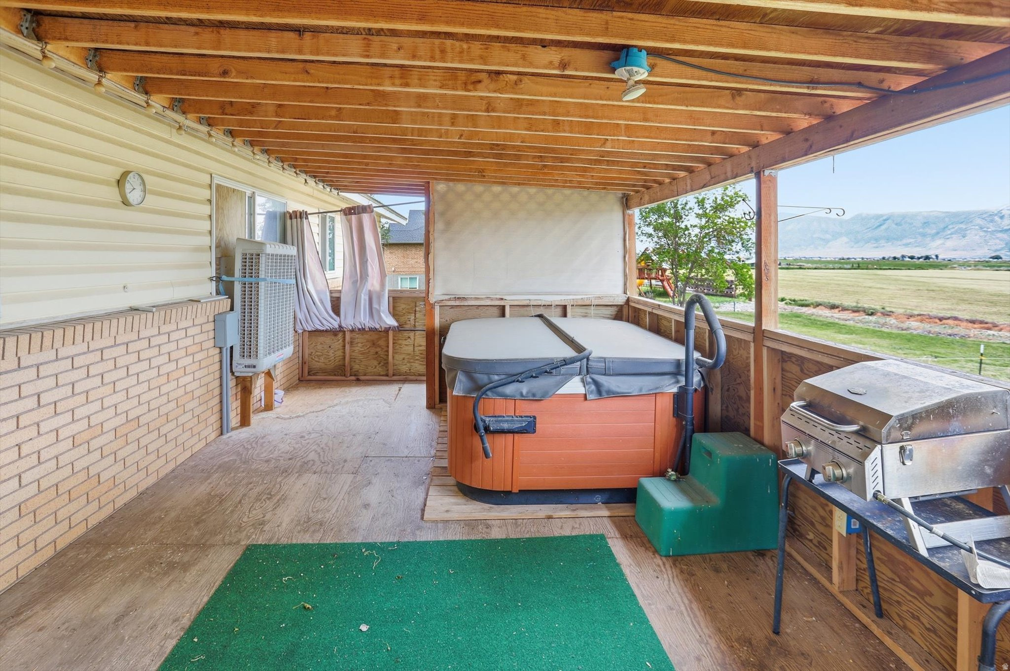 main property photo 35