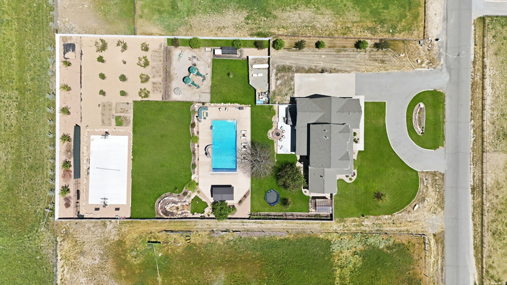 main property photo 54