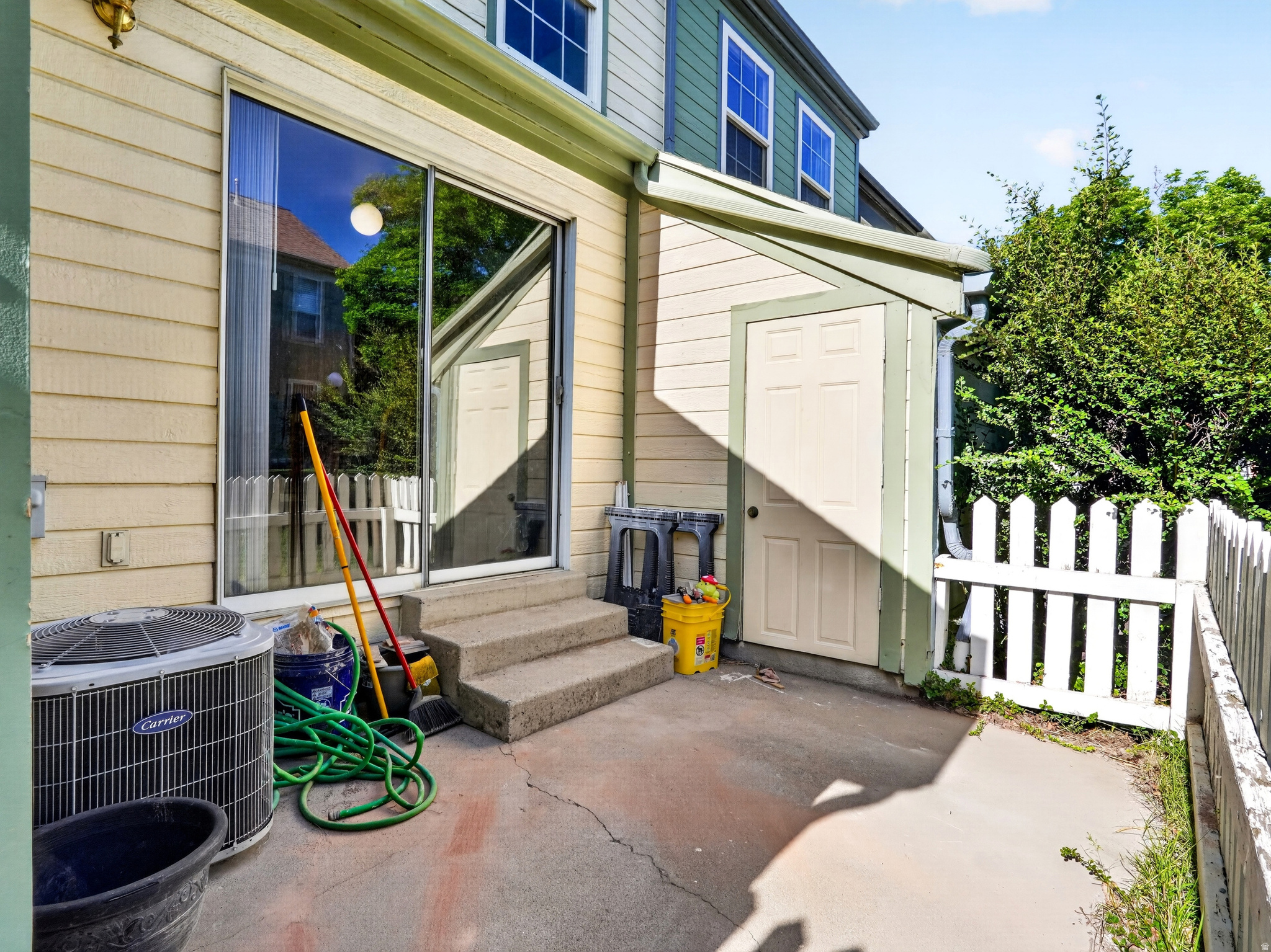 main property photo 17