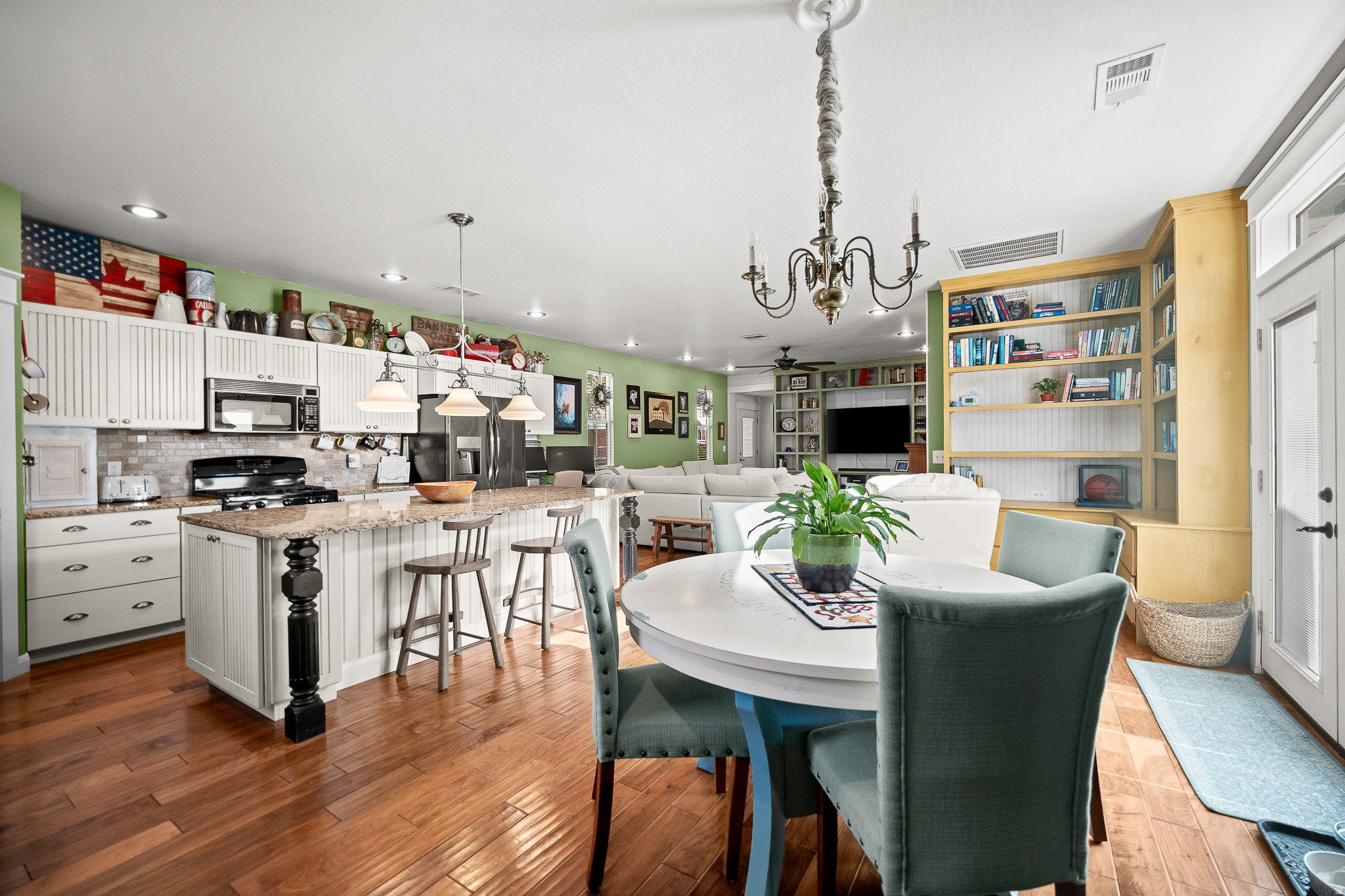 main property photo 10