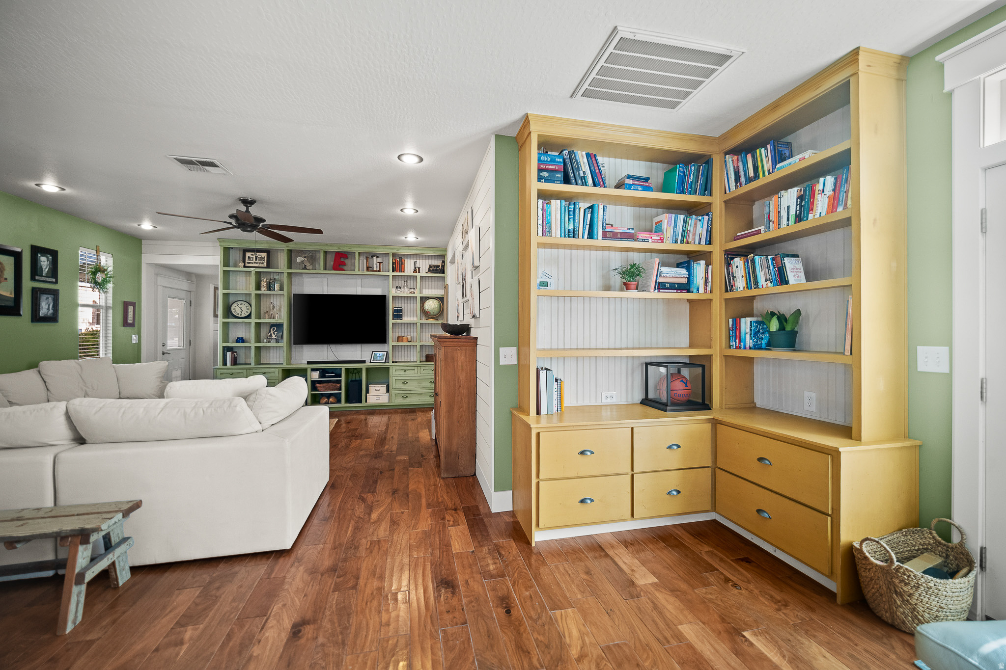 main property photo 17