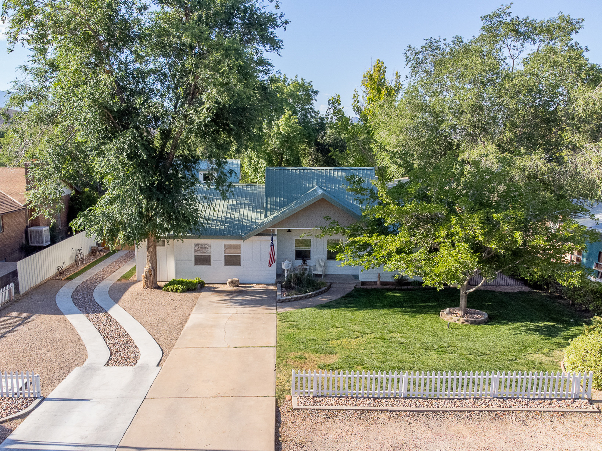 main property photo 70