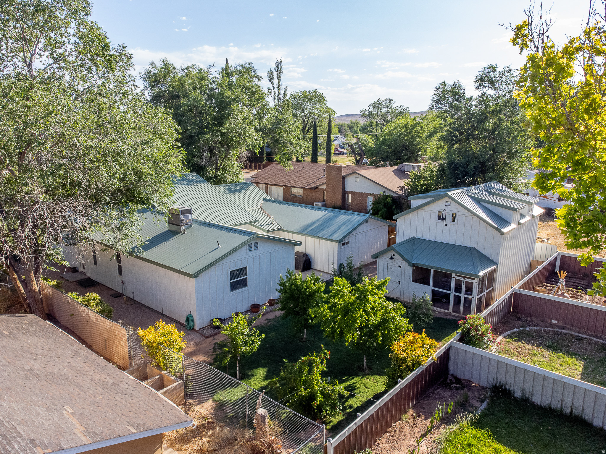main property photo 74