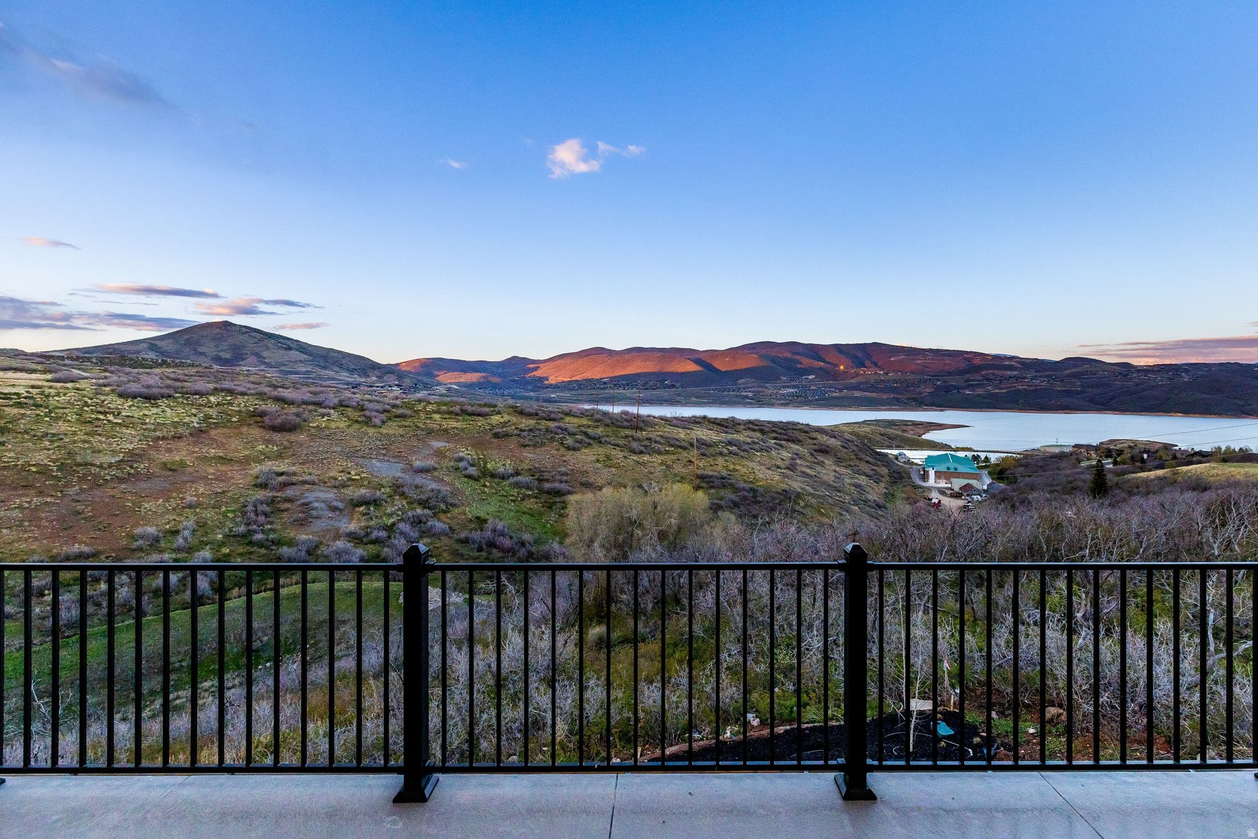main property photo 7