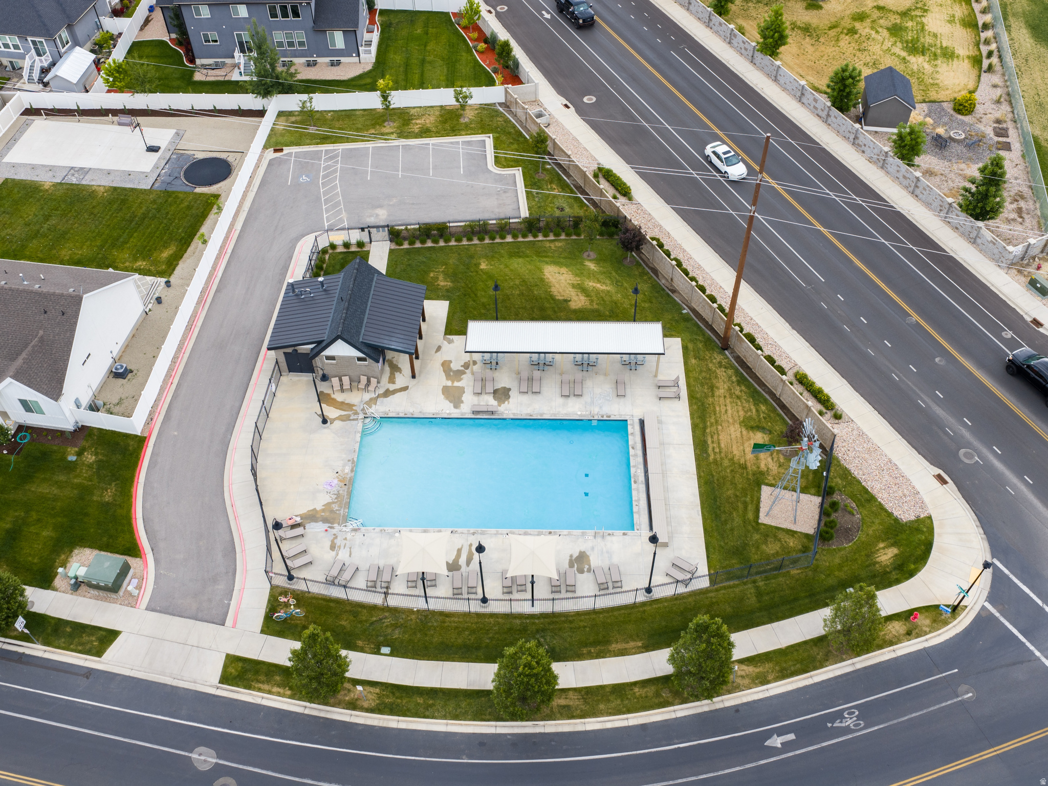 main property photo 37