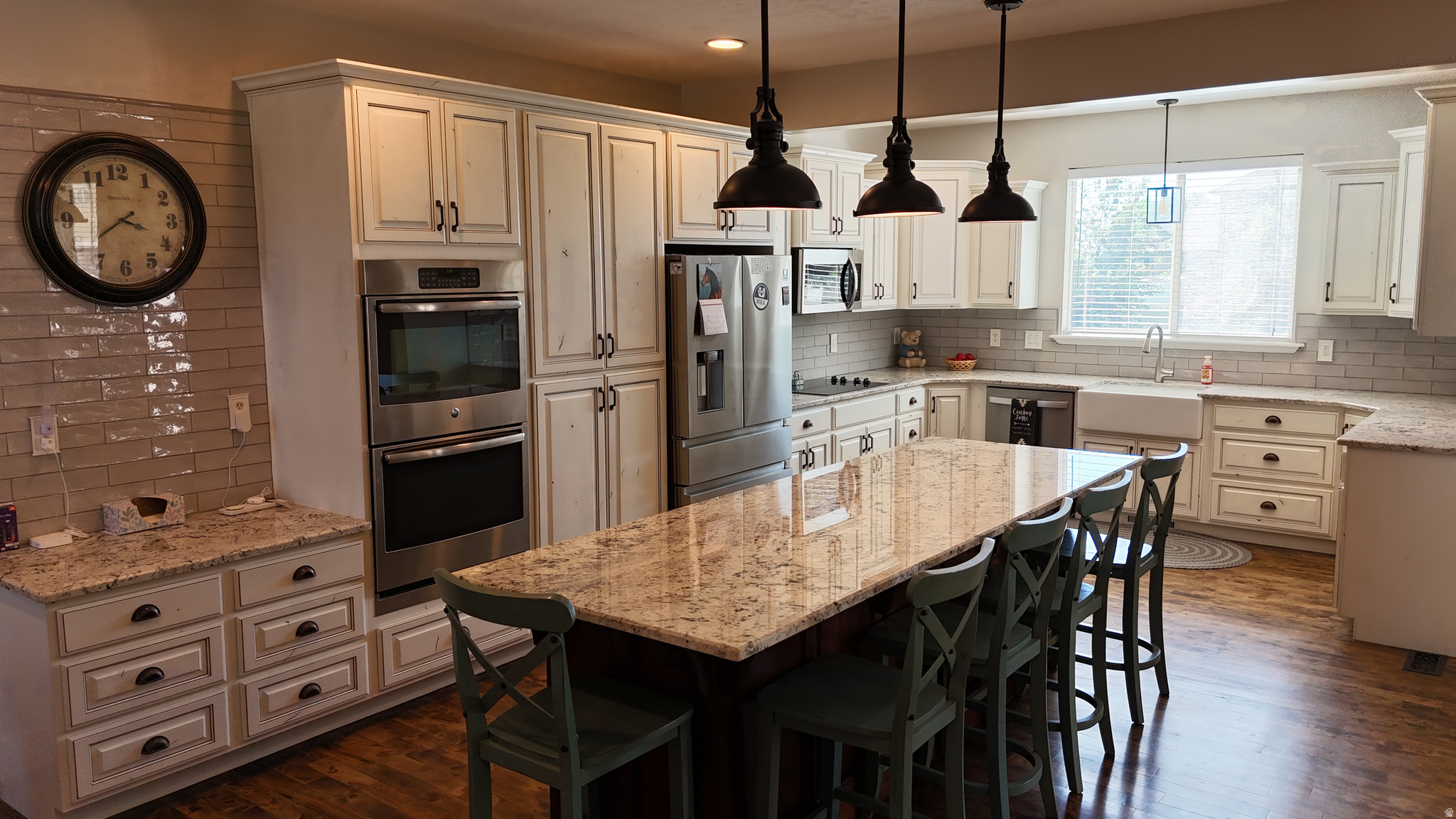 main property photo 8