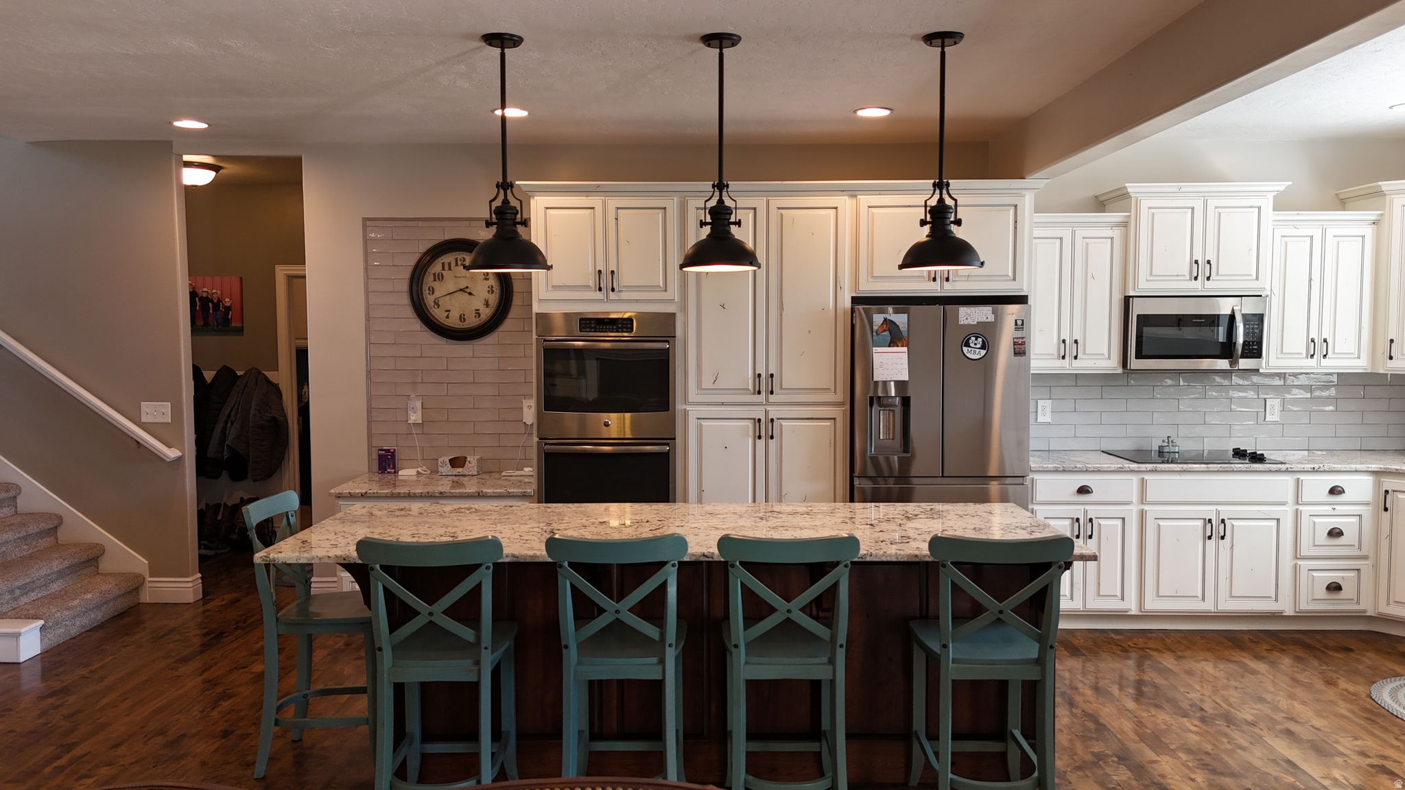 main property photo 9