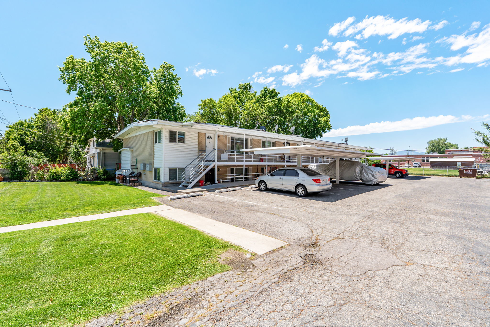 main property photo 17