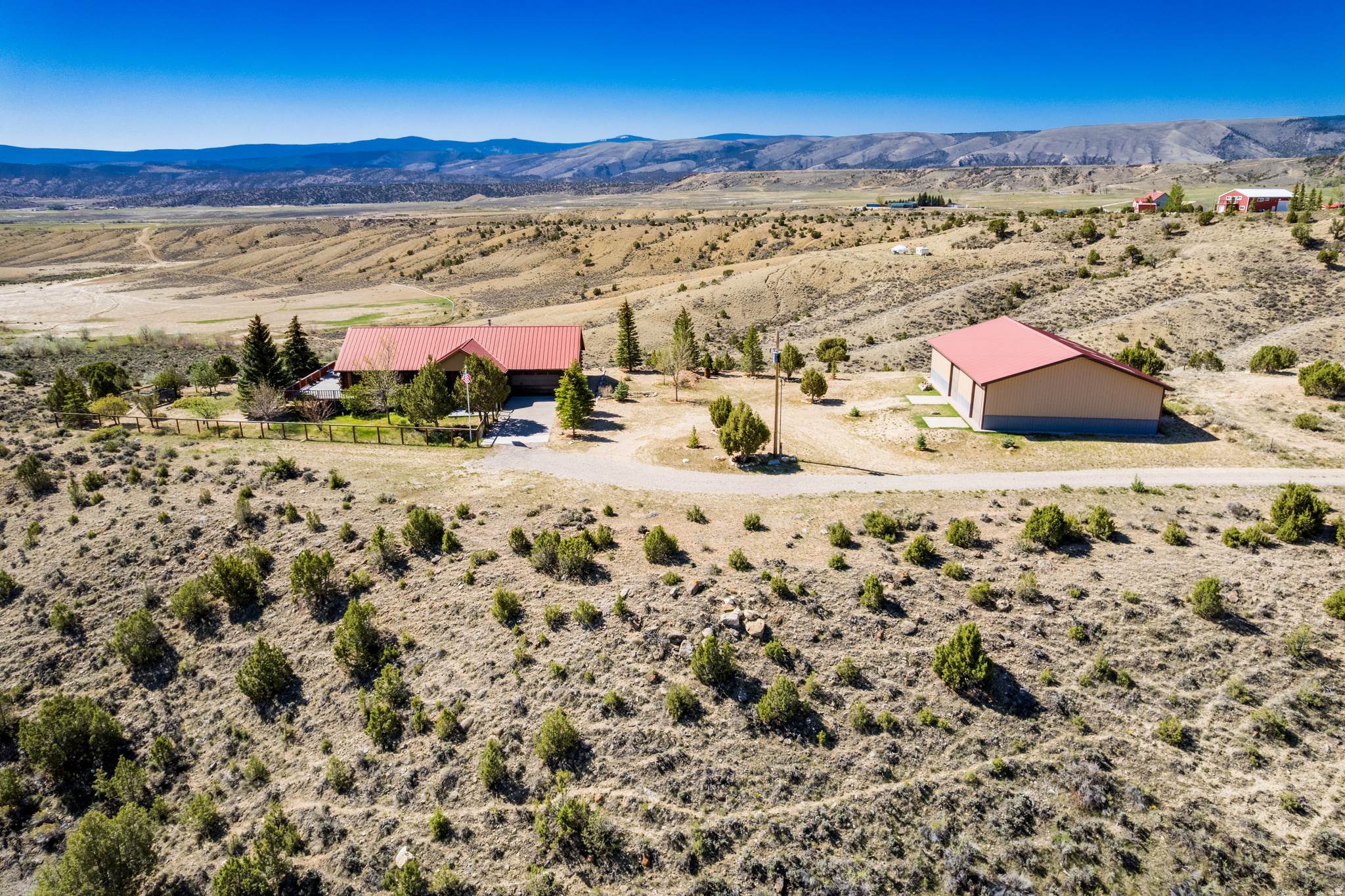 main property photo 40