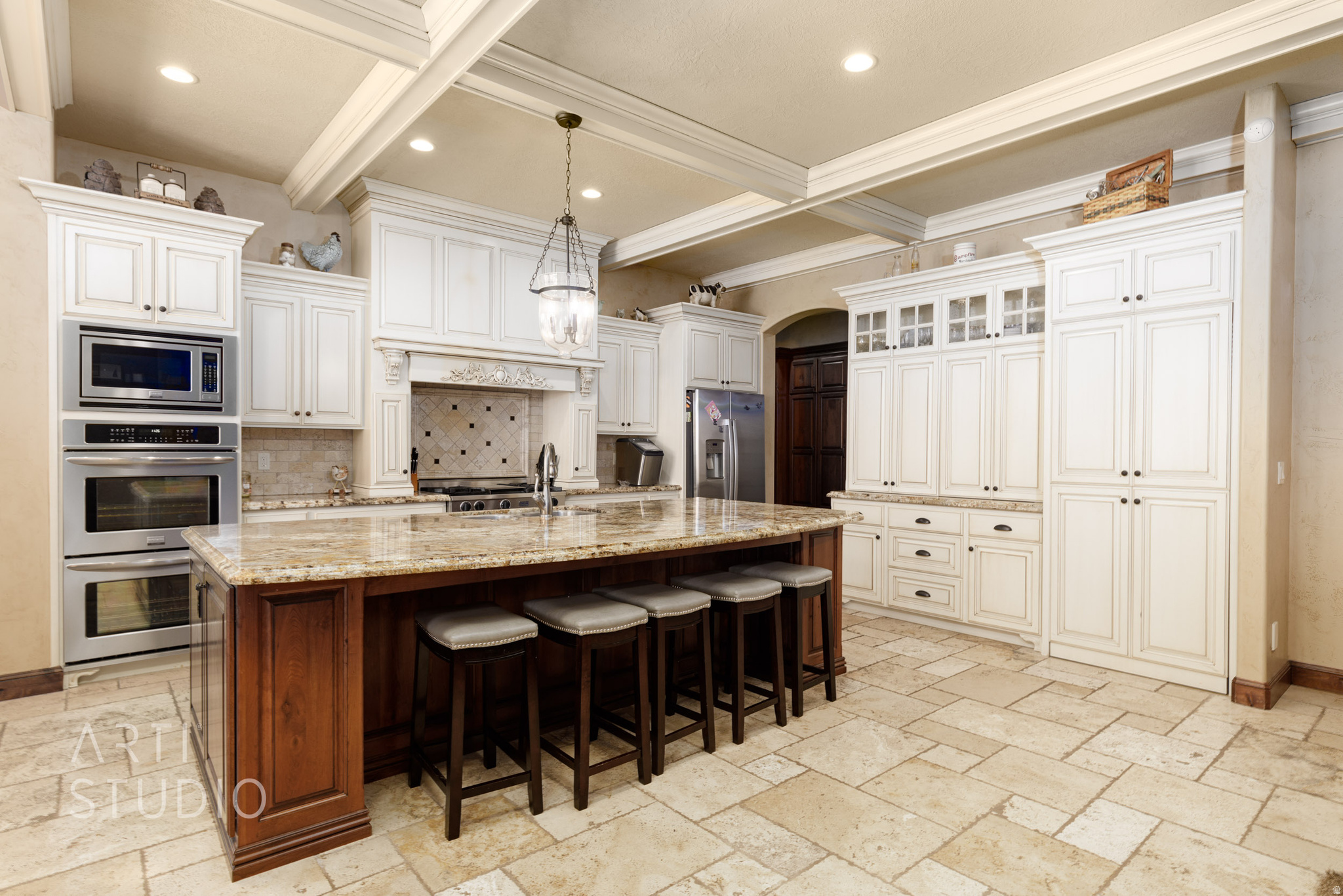 main property photo 37