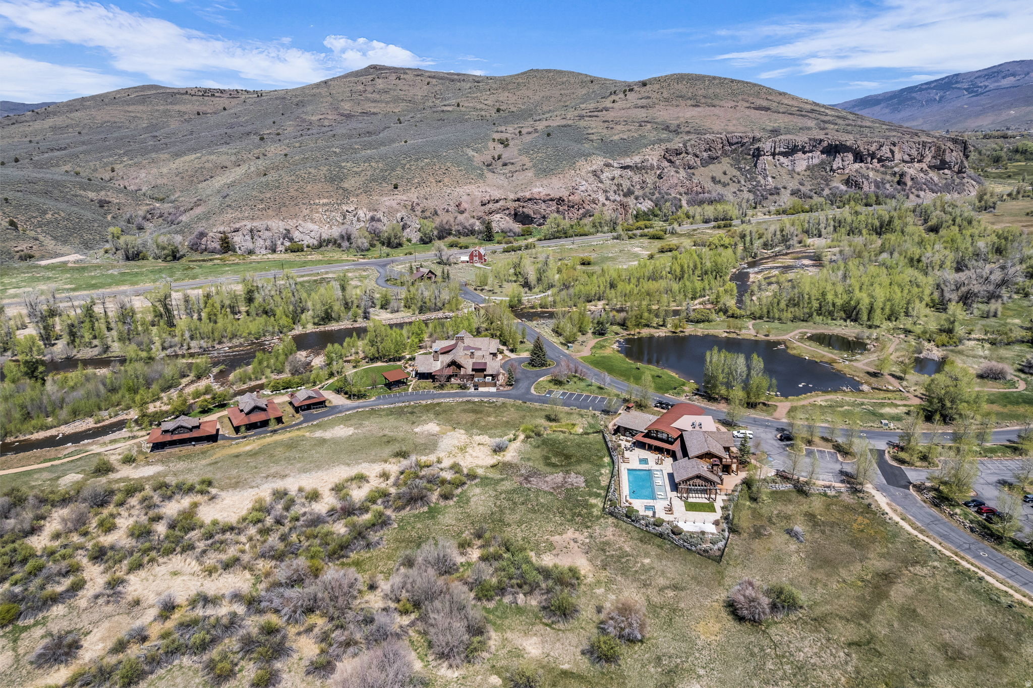 main property photo 12