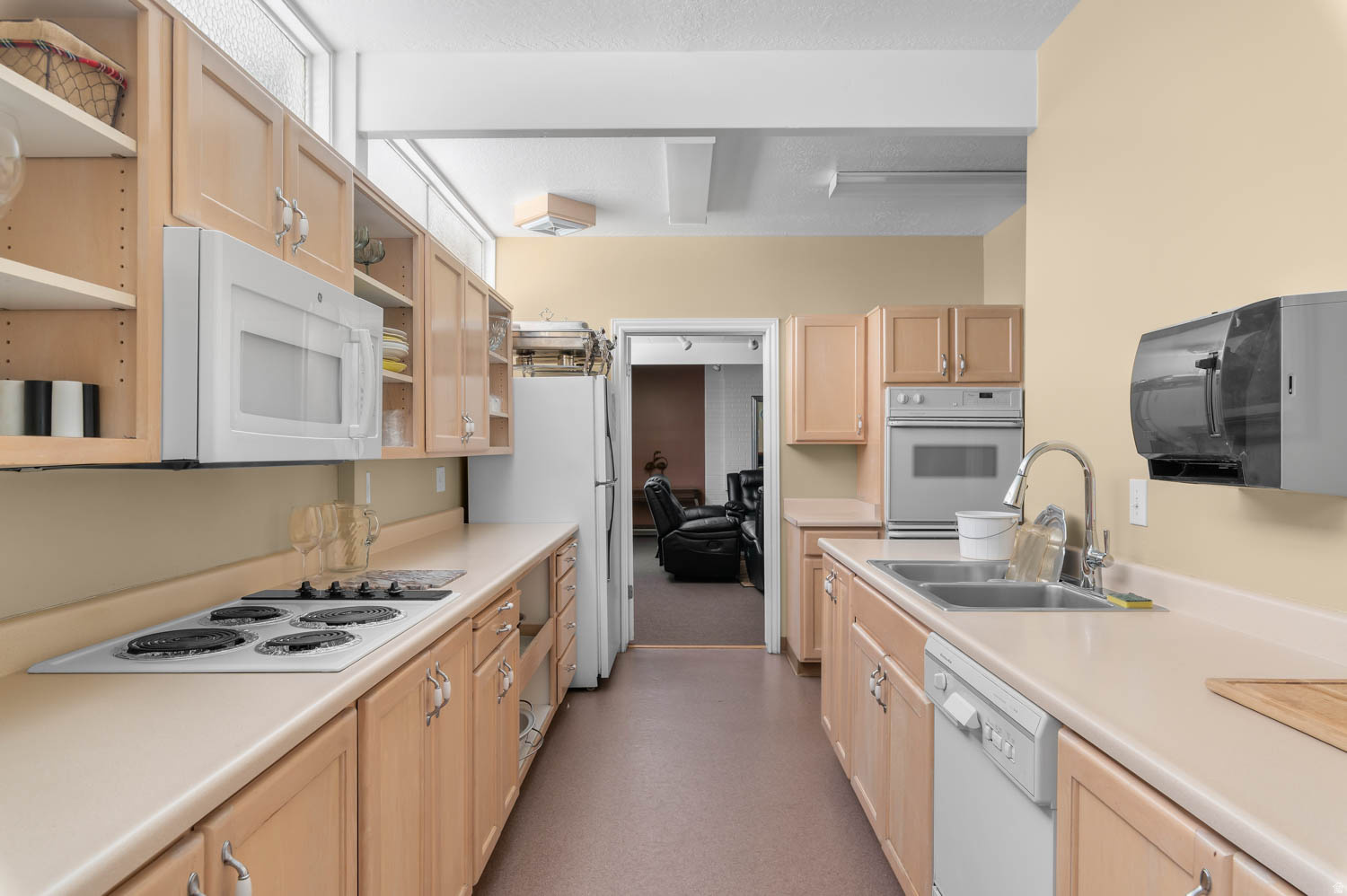 main property photo 25