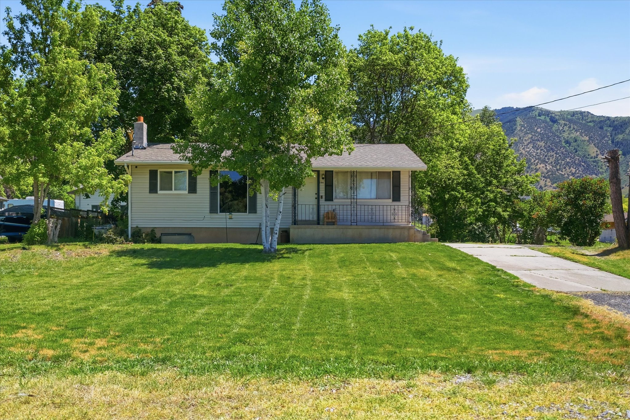main property photo 19
