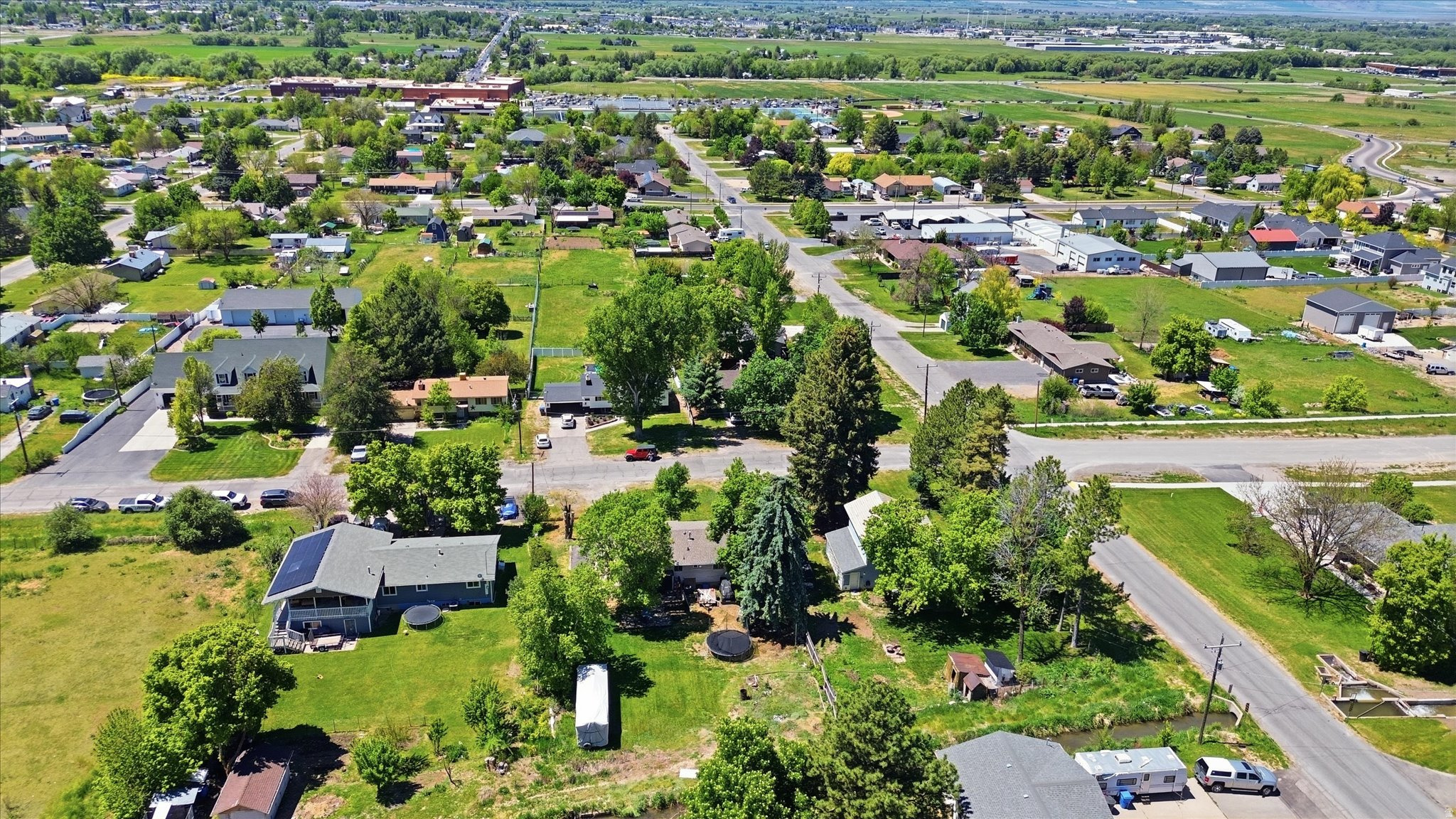 main property photo 27