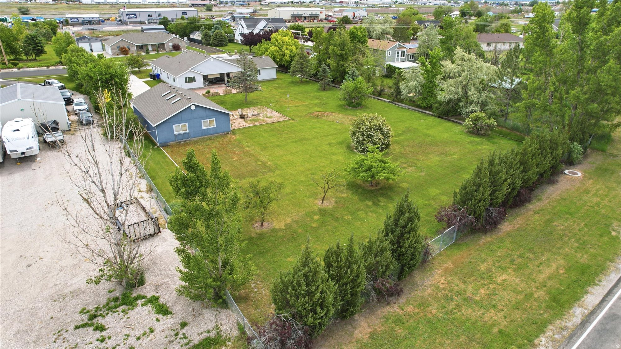 main property photo 36